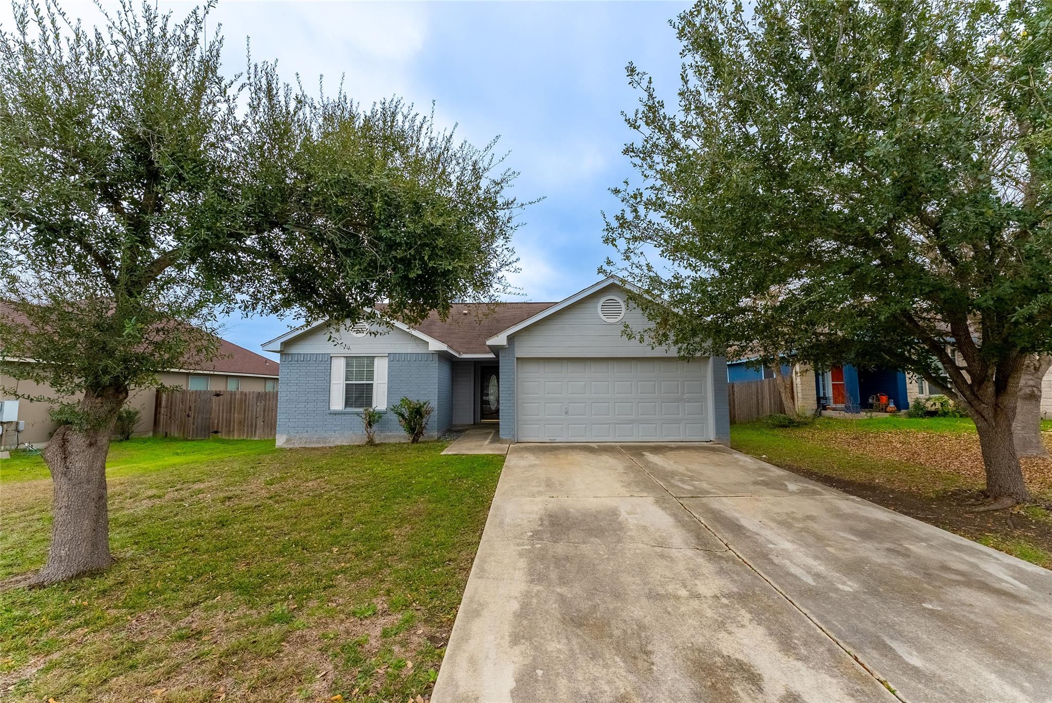 109 Granite Shoals Dr Property Photo 4
