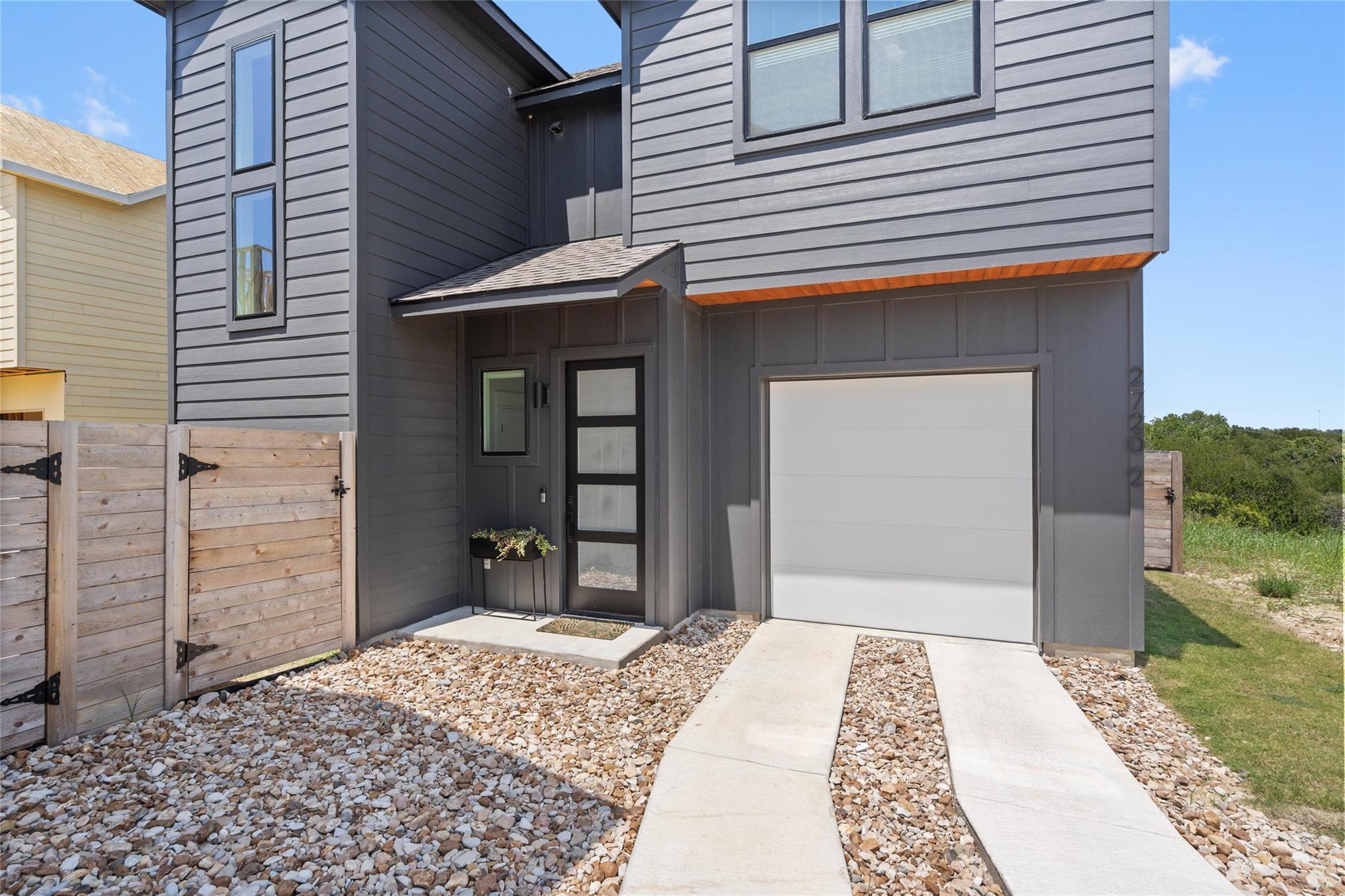 2720 Bristol Dr #2 Property Photo