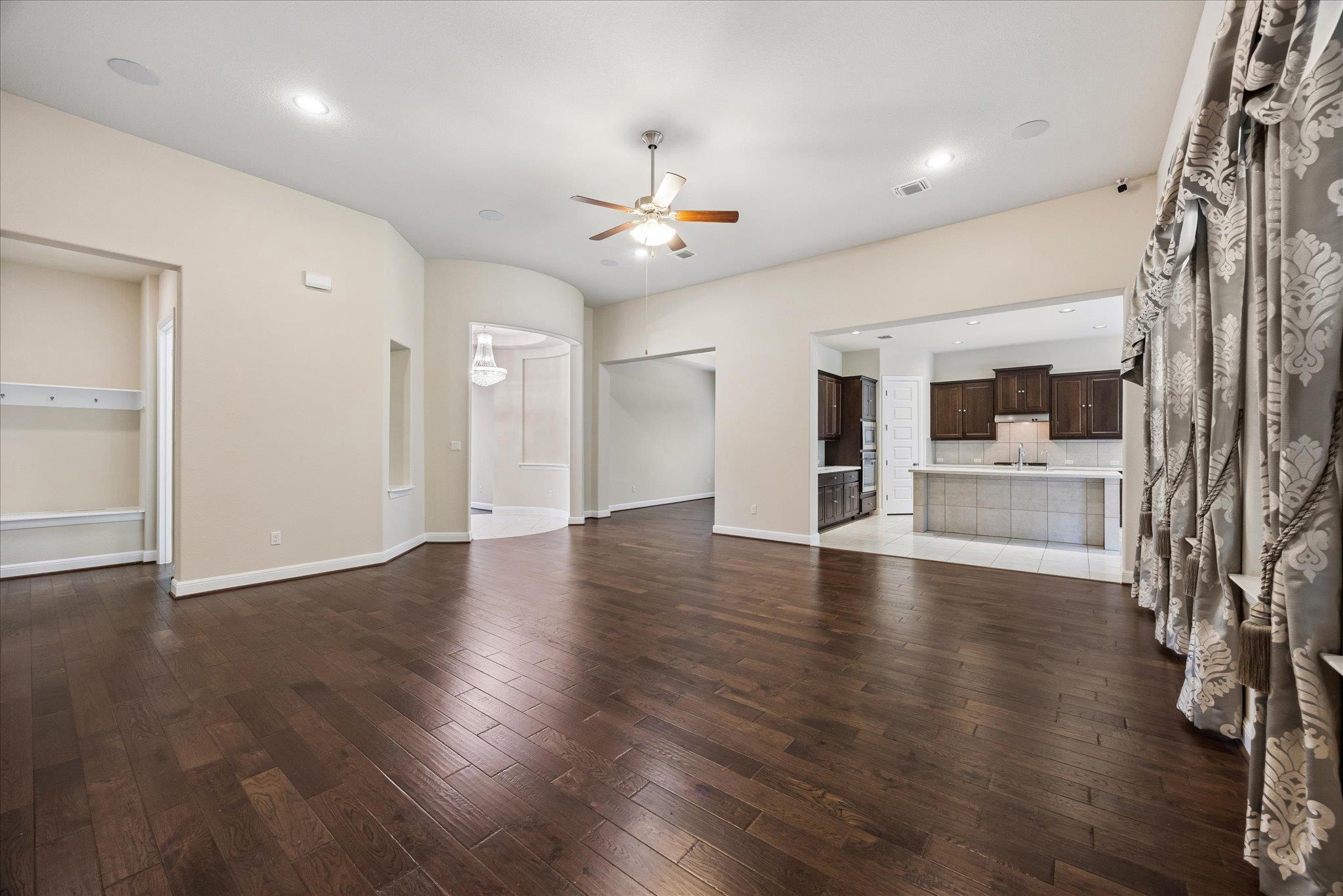365 Arapaho Dr Property Photo 6