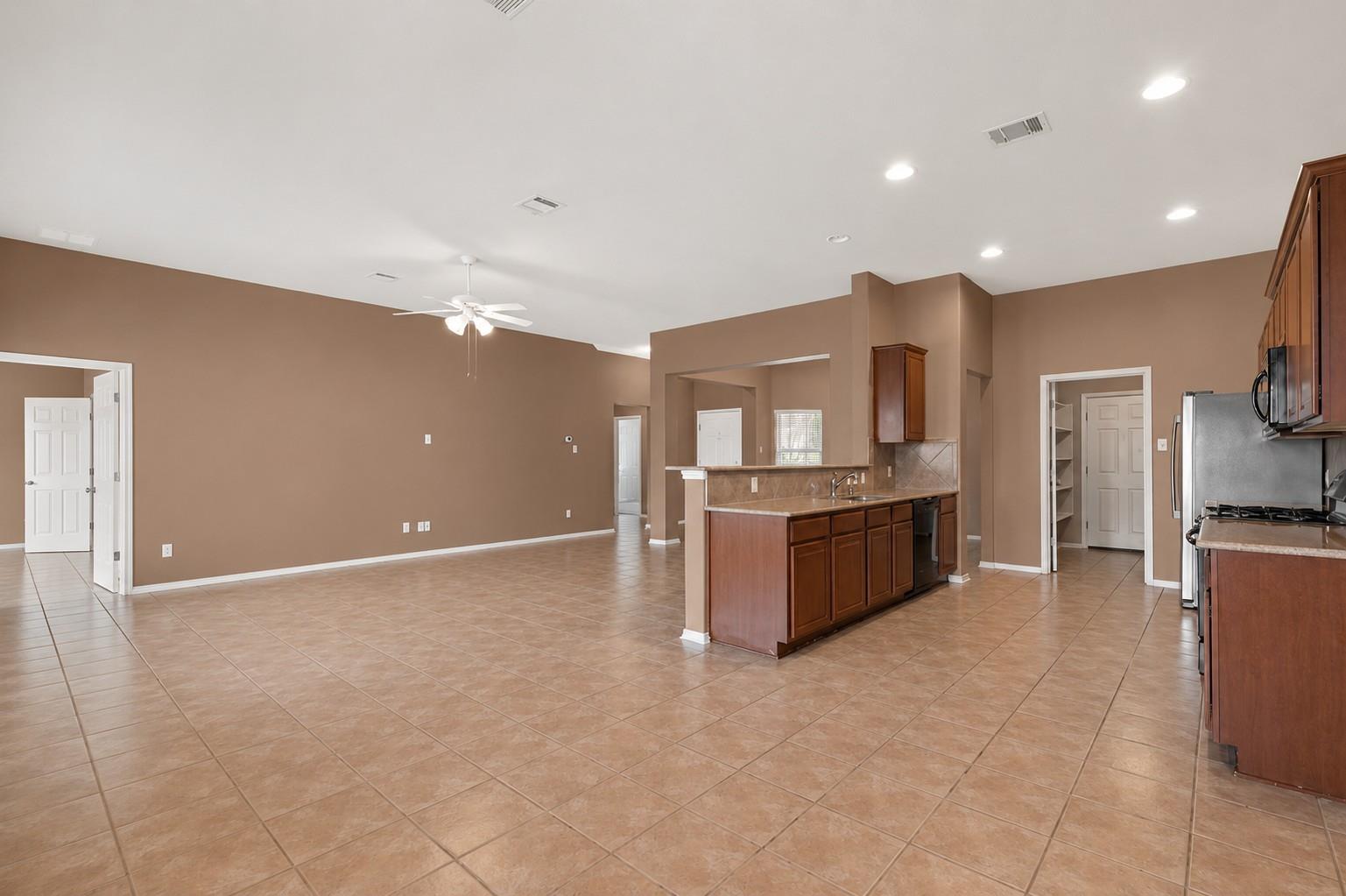 354 Camelia Pkwy Property Photo 4