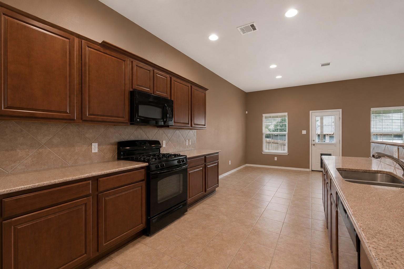 354 Camelia Pkwy Property Photo 9