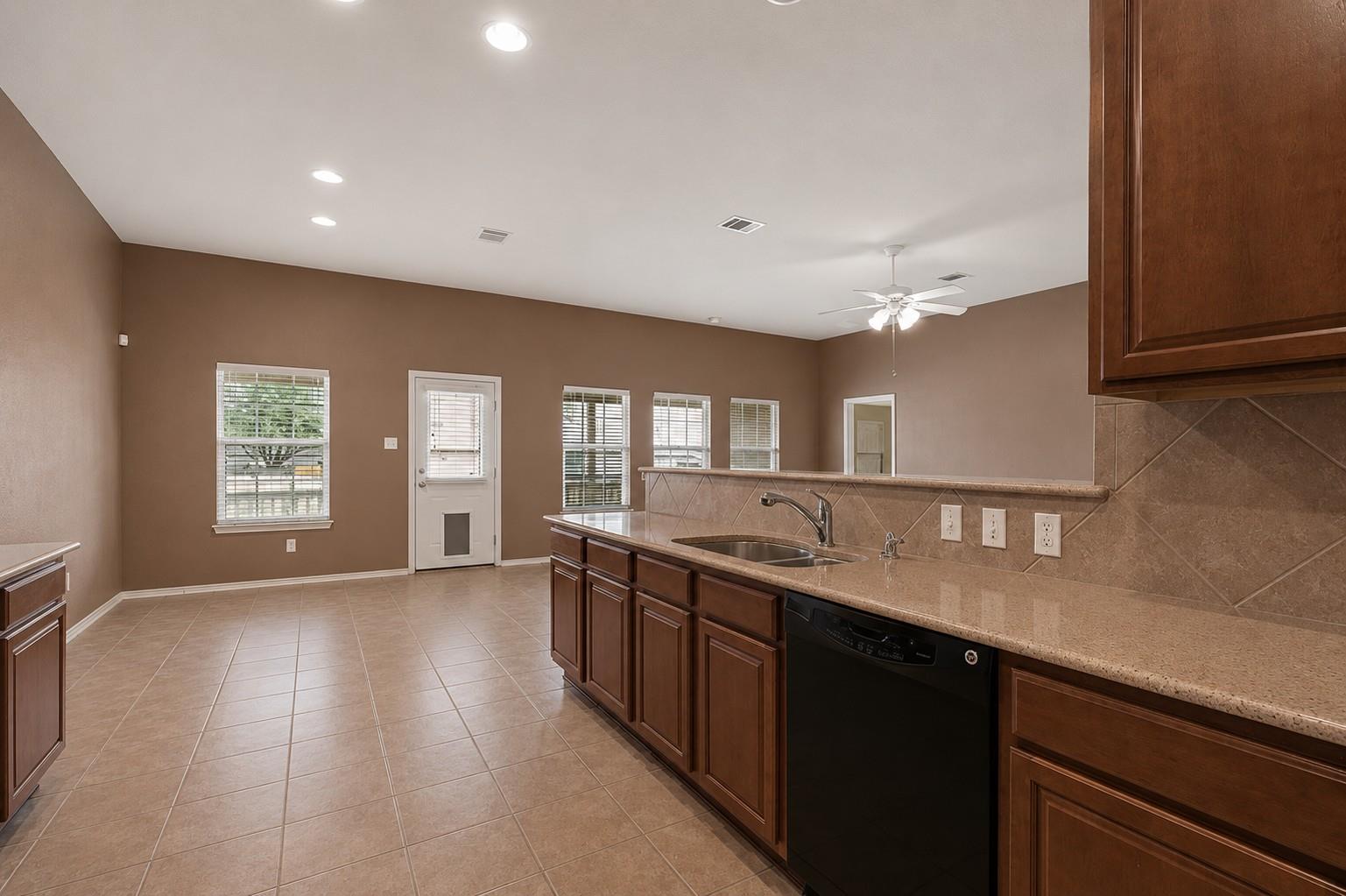 354 Camelia Pkwy Property Photo 10