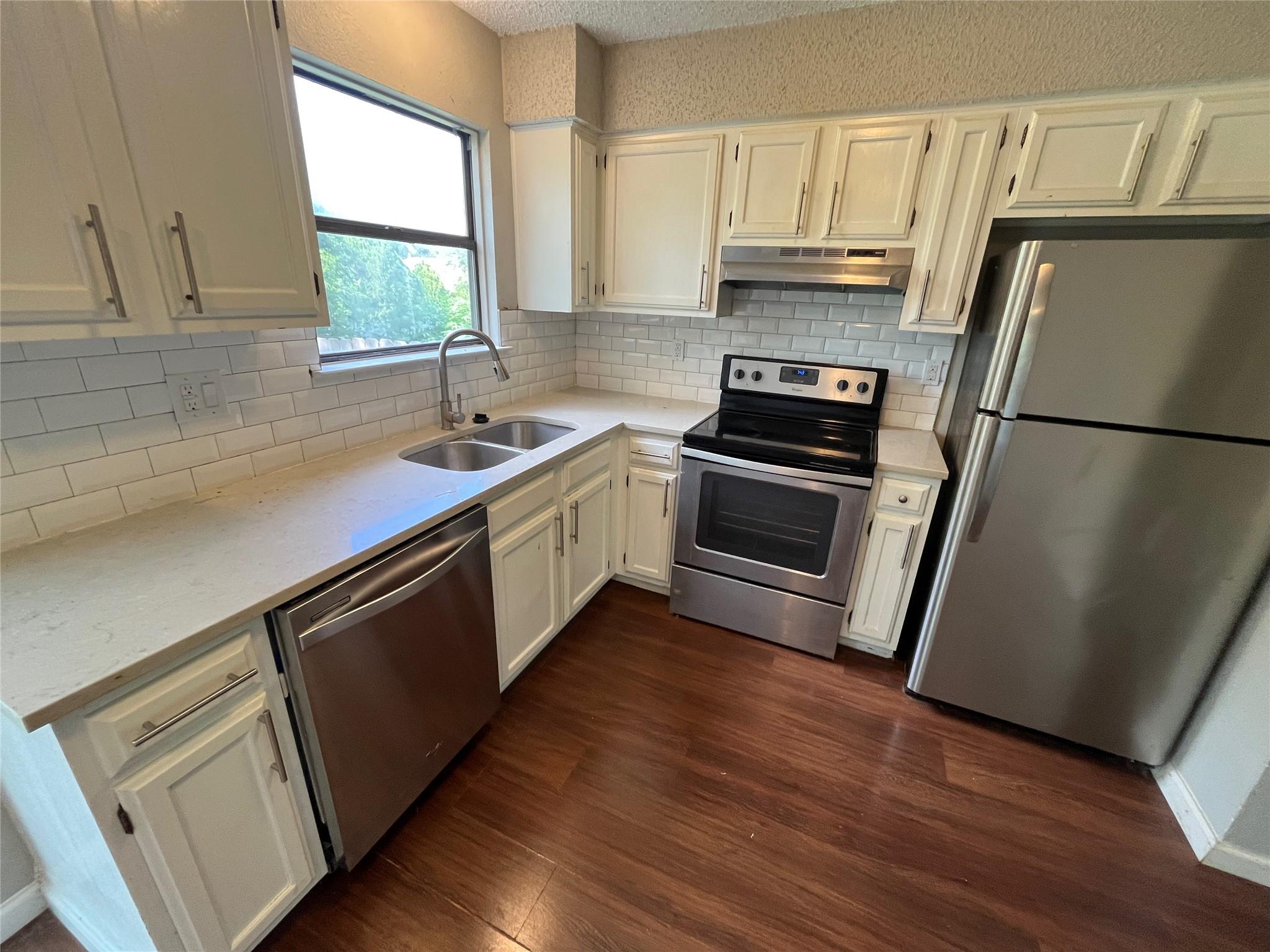 112 Hillside Cv #a Property Photo 4