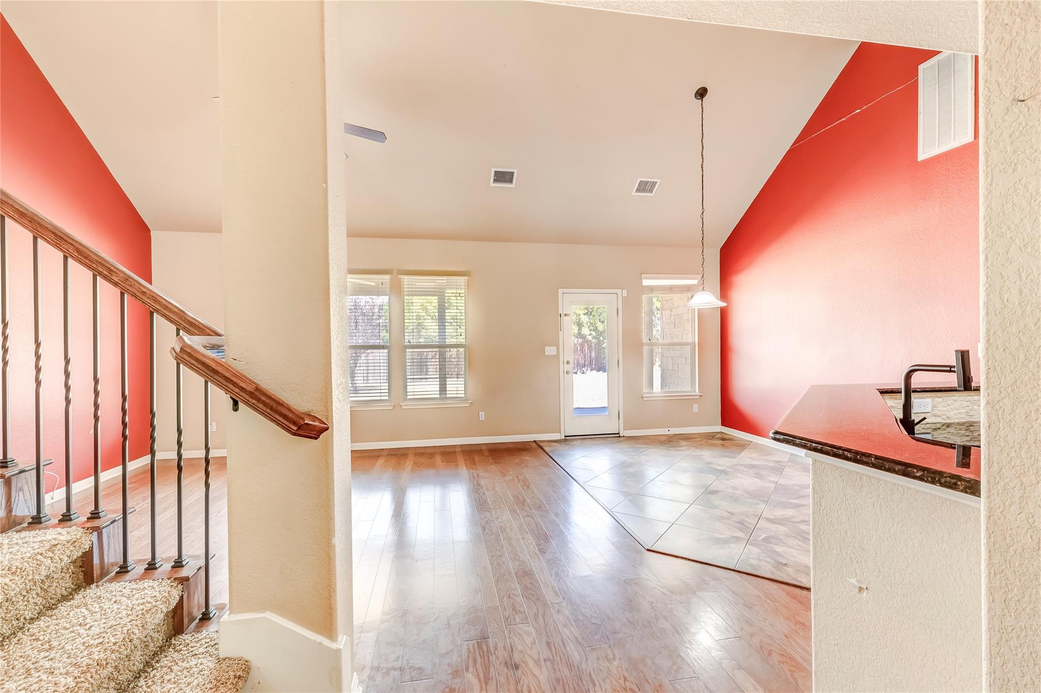 2102 Reston Cv Property Photo 6