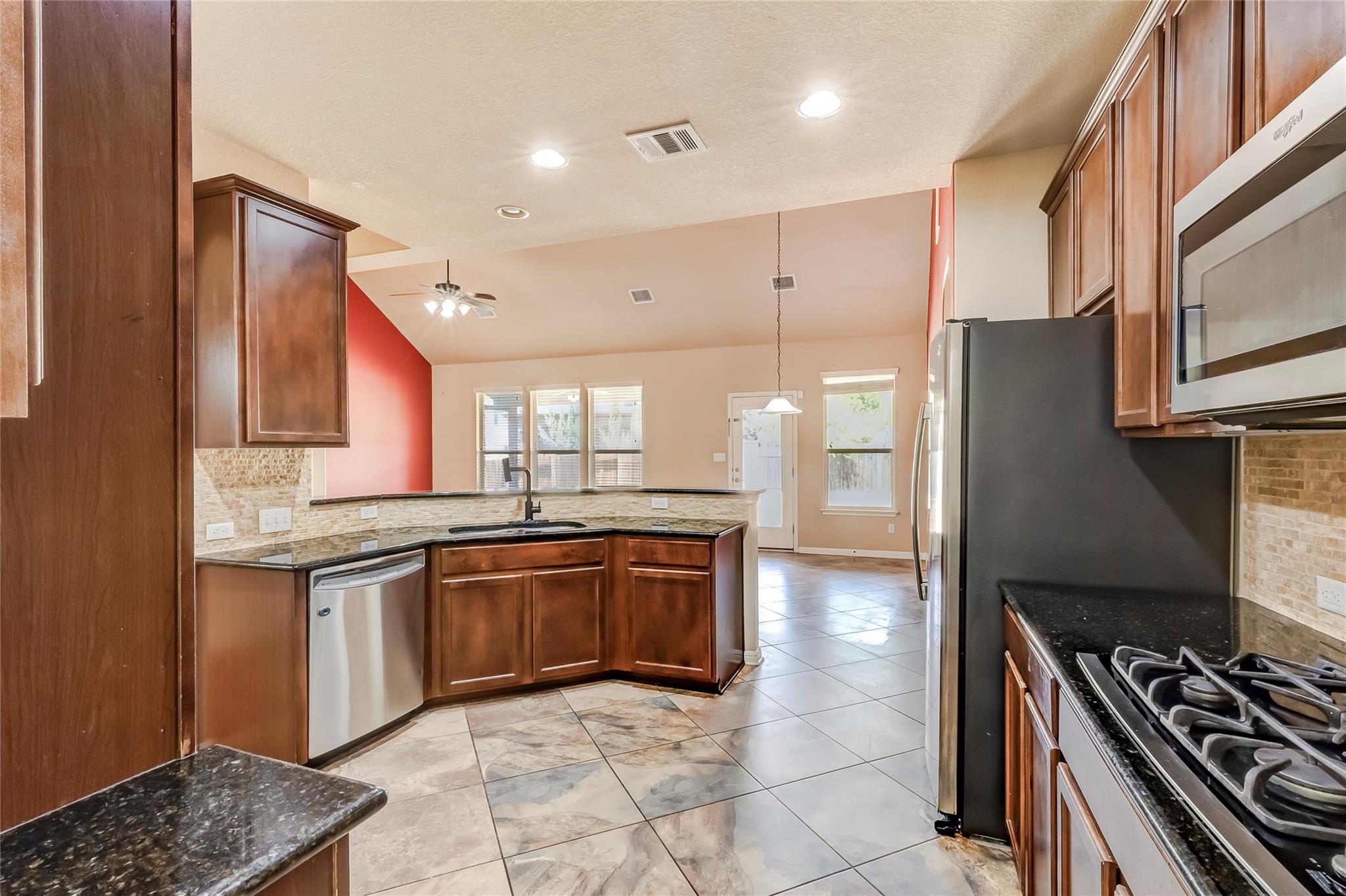 2102 Reston Cv Property Photo 10