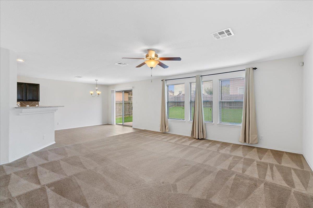 142 Rummel Dr Property Photo 4