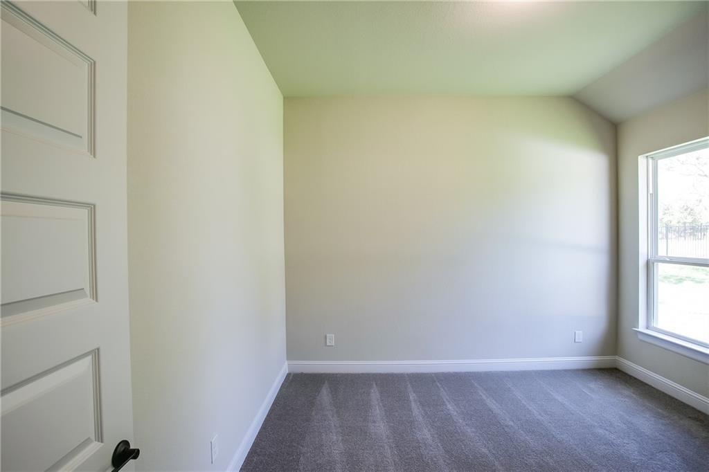 150 Raptor Beak Way Property Photo 14