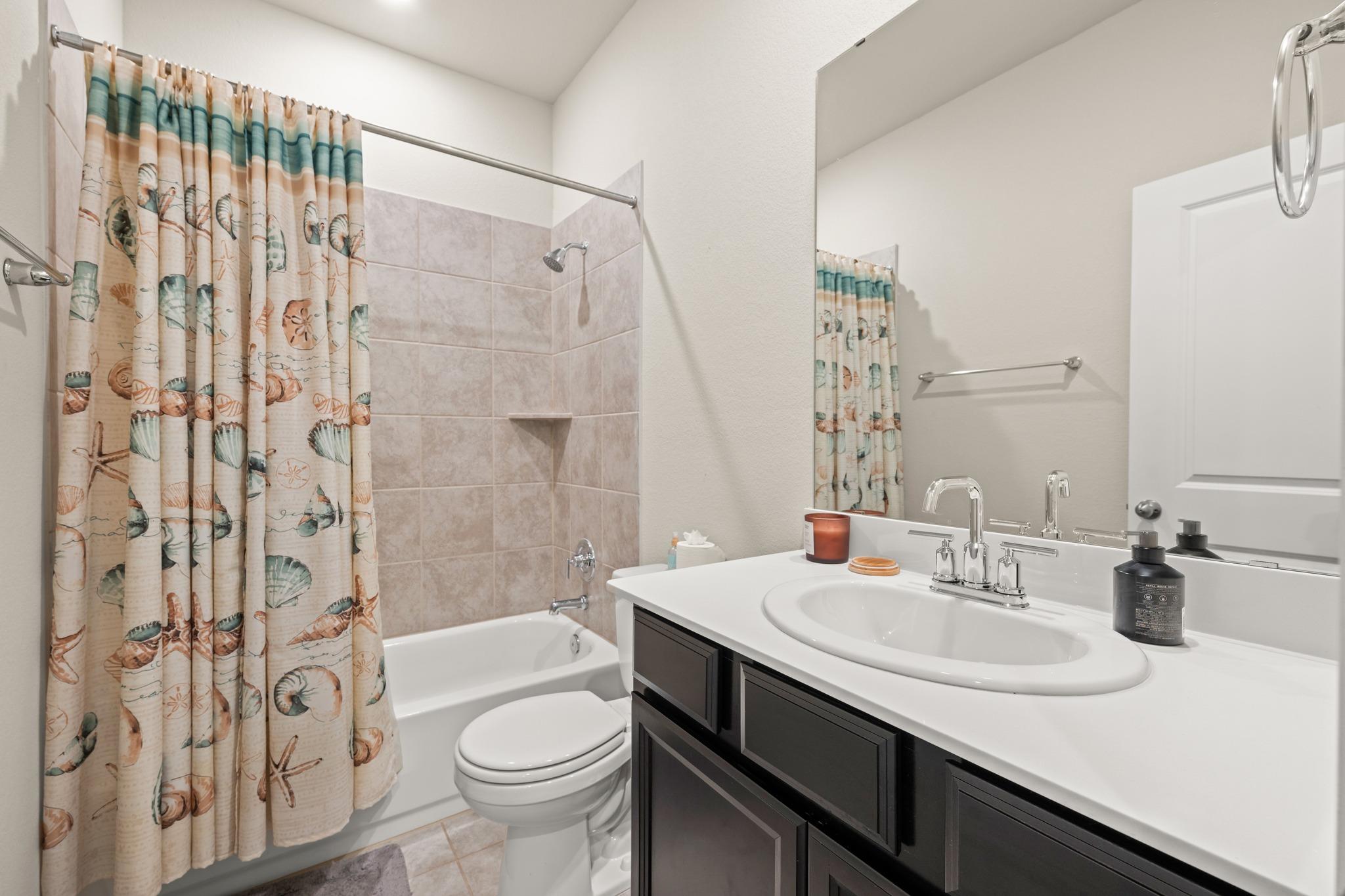 329 Serpens St Property Photo 15