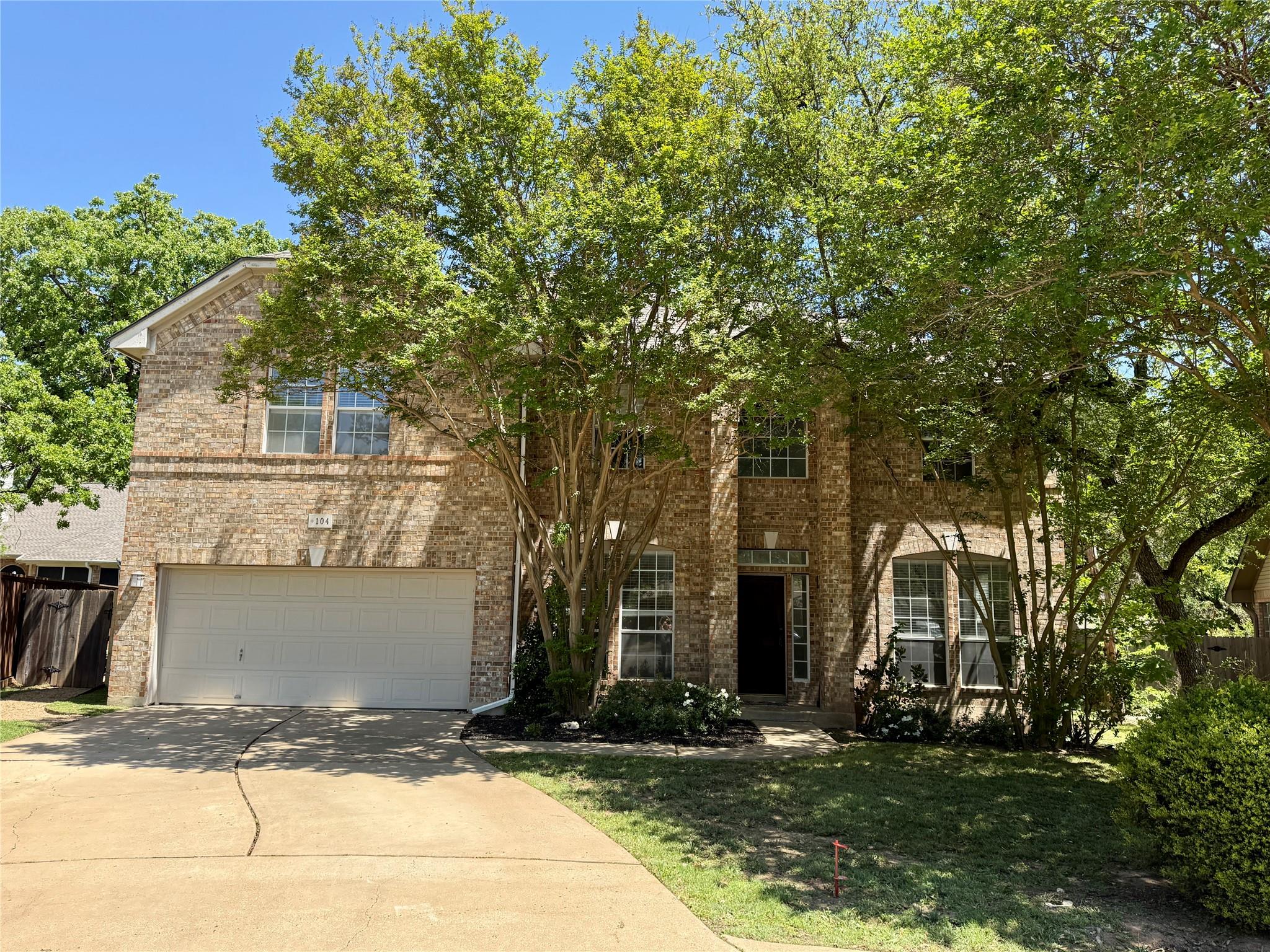 104 Whitechapel Ct Property Photo 1