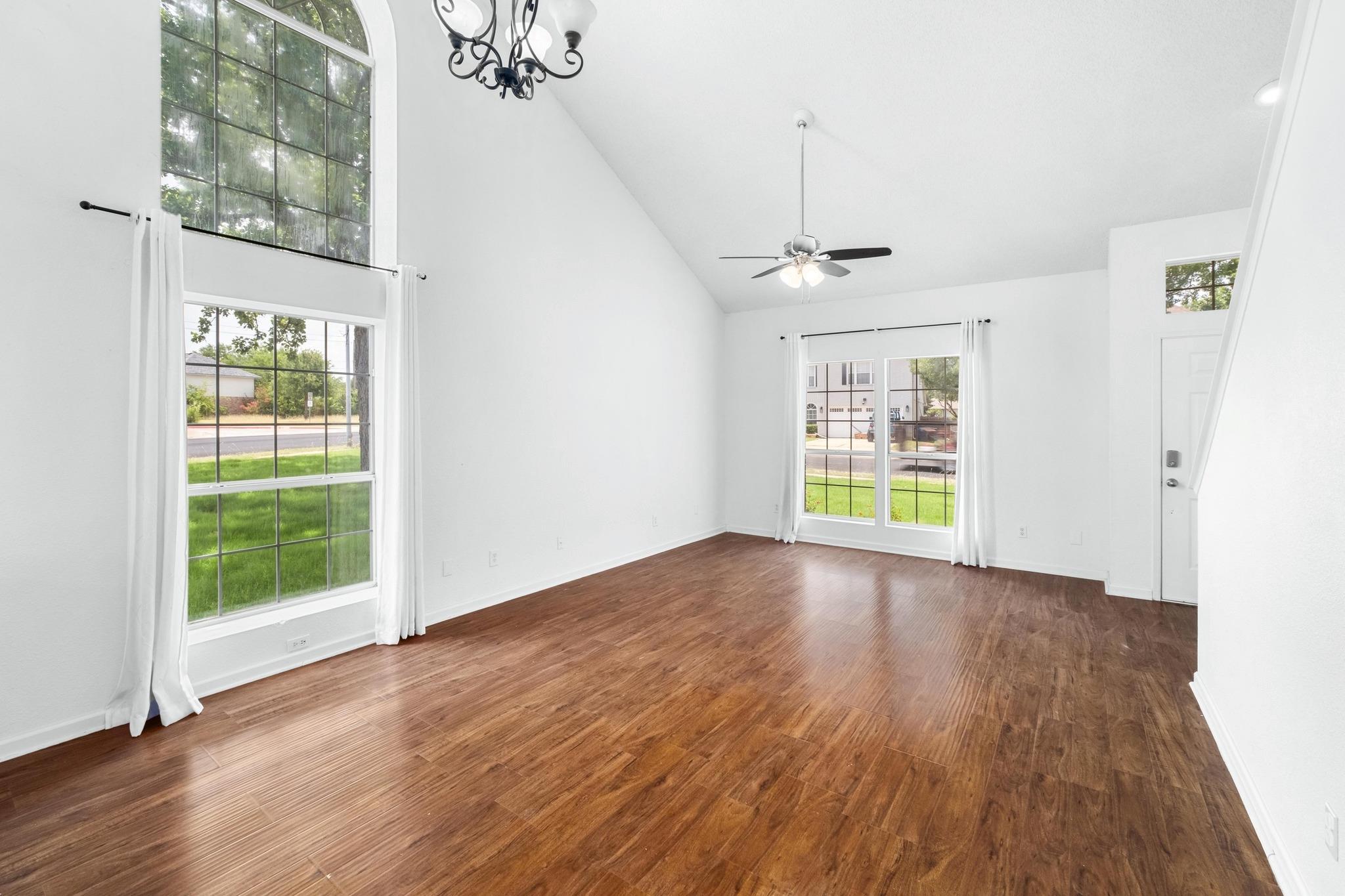 12701 Tantara Dr Property Photo 5
