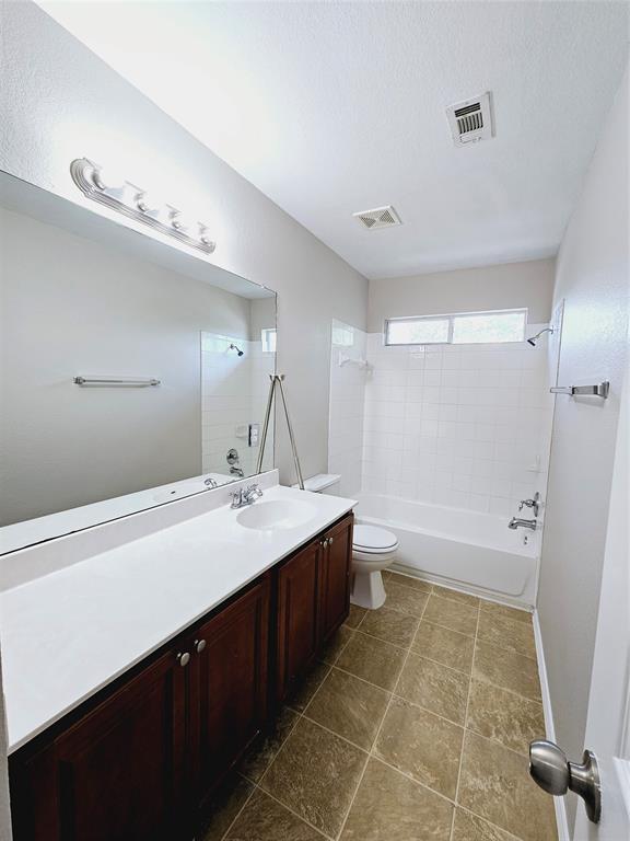 789 Covent Dr Property Photo 13