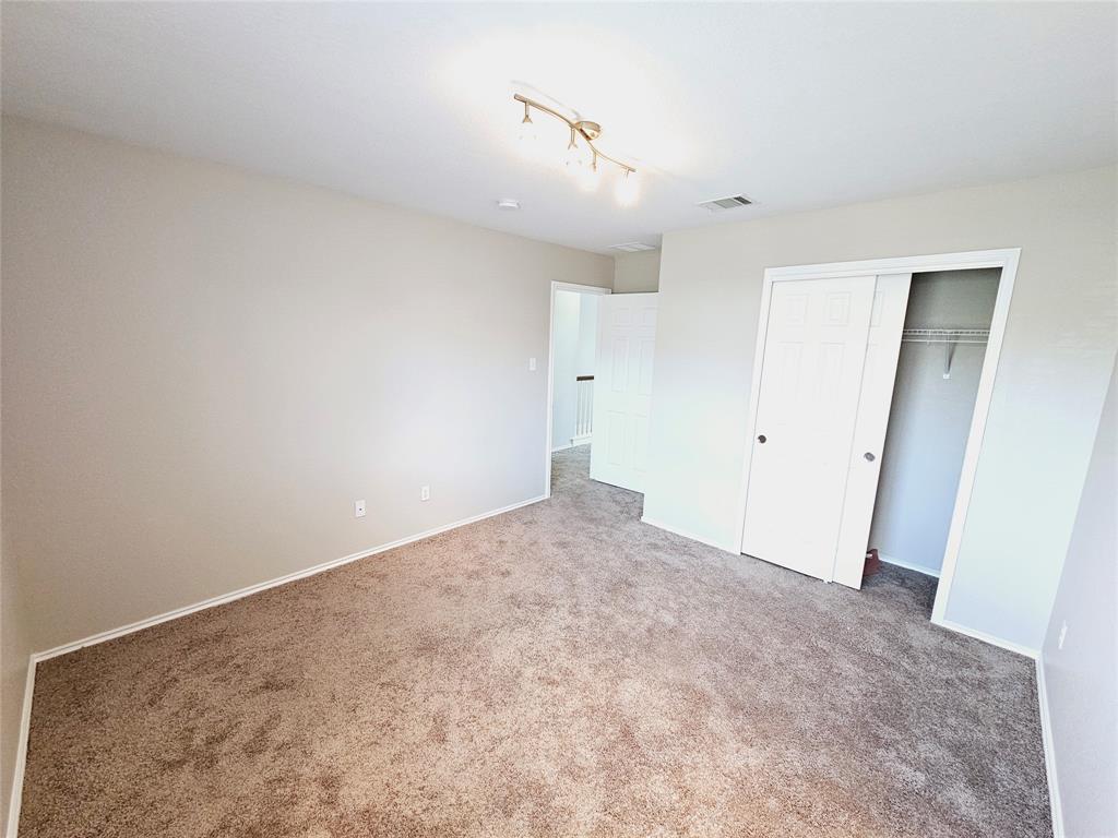 789 Covent Dr Property Photo 14