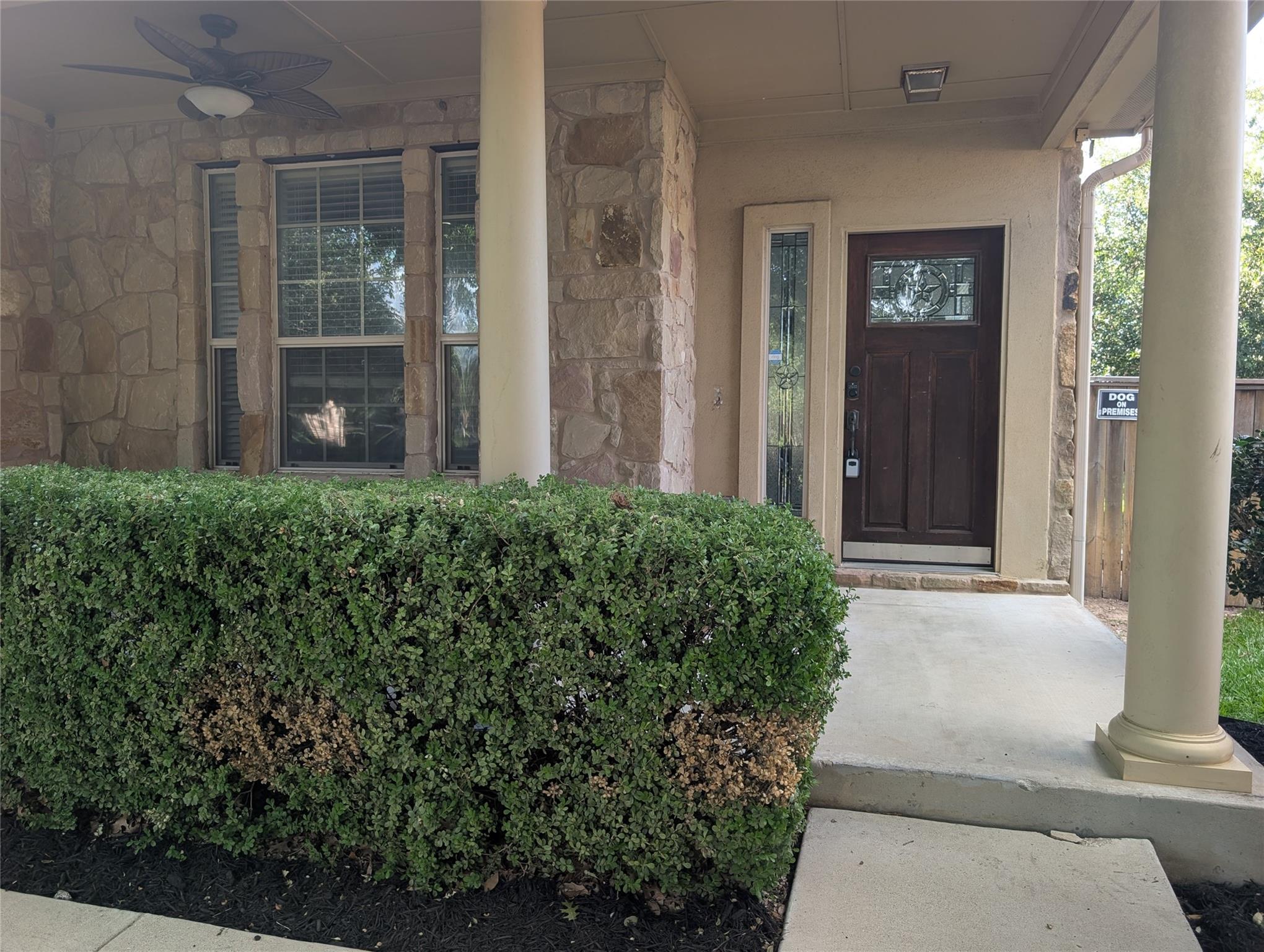 1602 Westmeadow Trl Property Photo 2