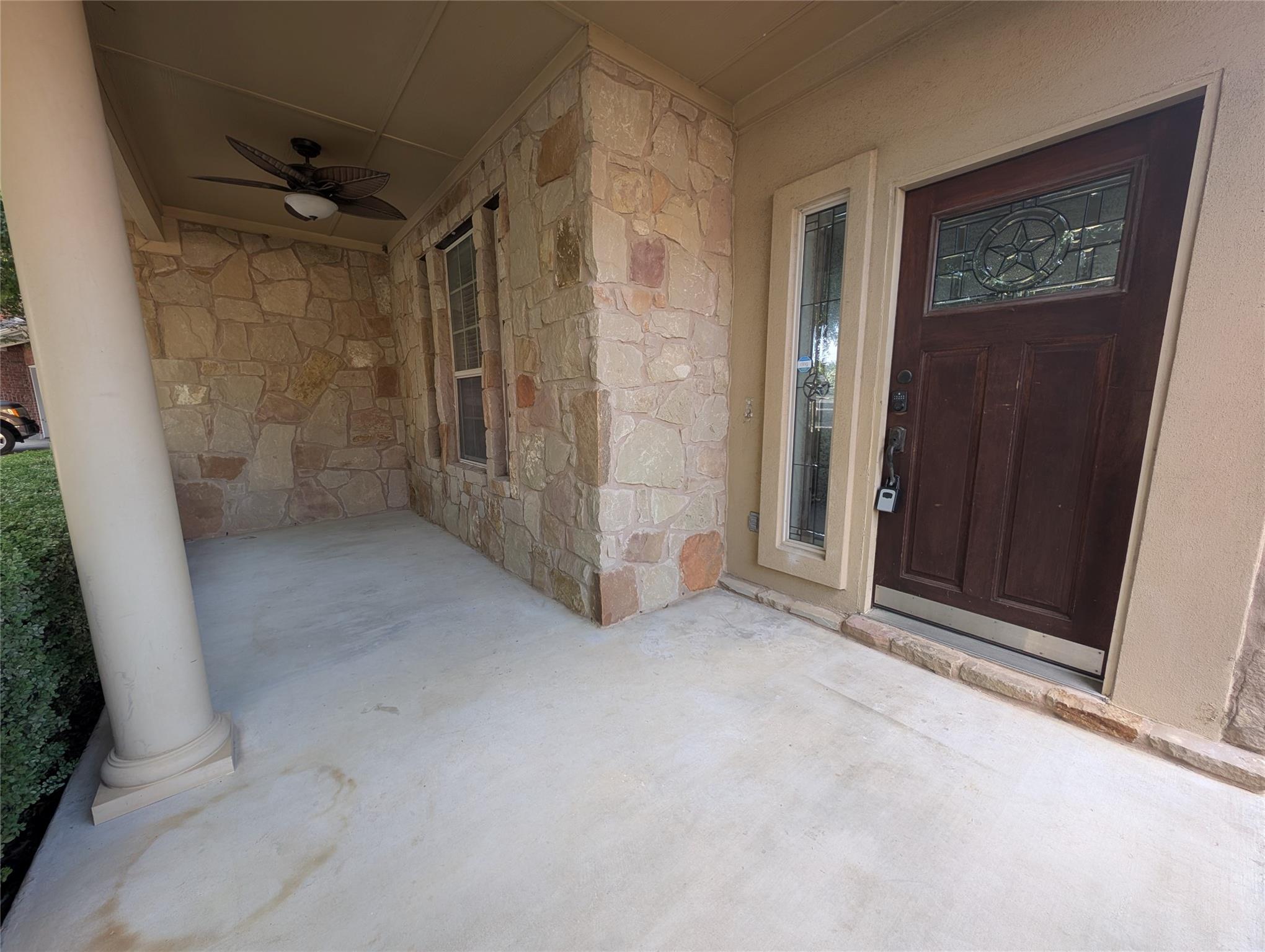 1602 Westmeadow Trl Property Photo 3