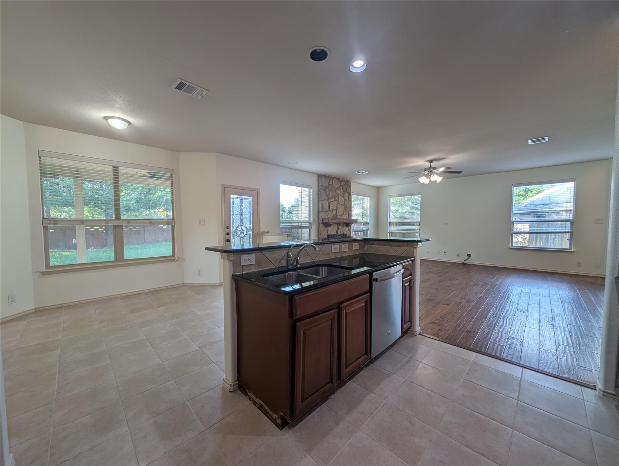 1602 Westmeadow Trl Property Photo 11