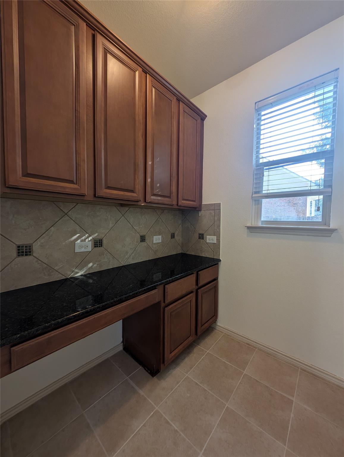 1602 Westmeadow Trl Property Photo 13