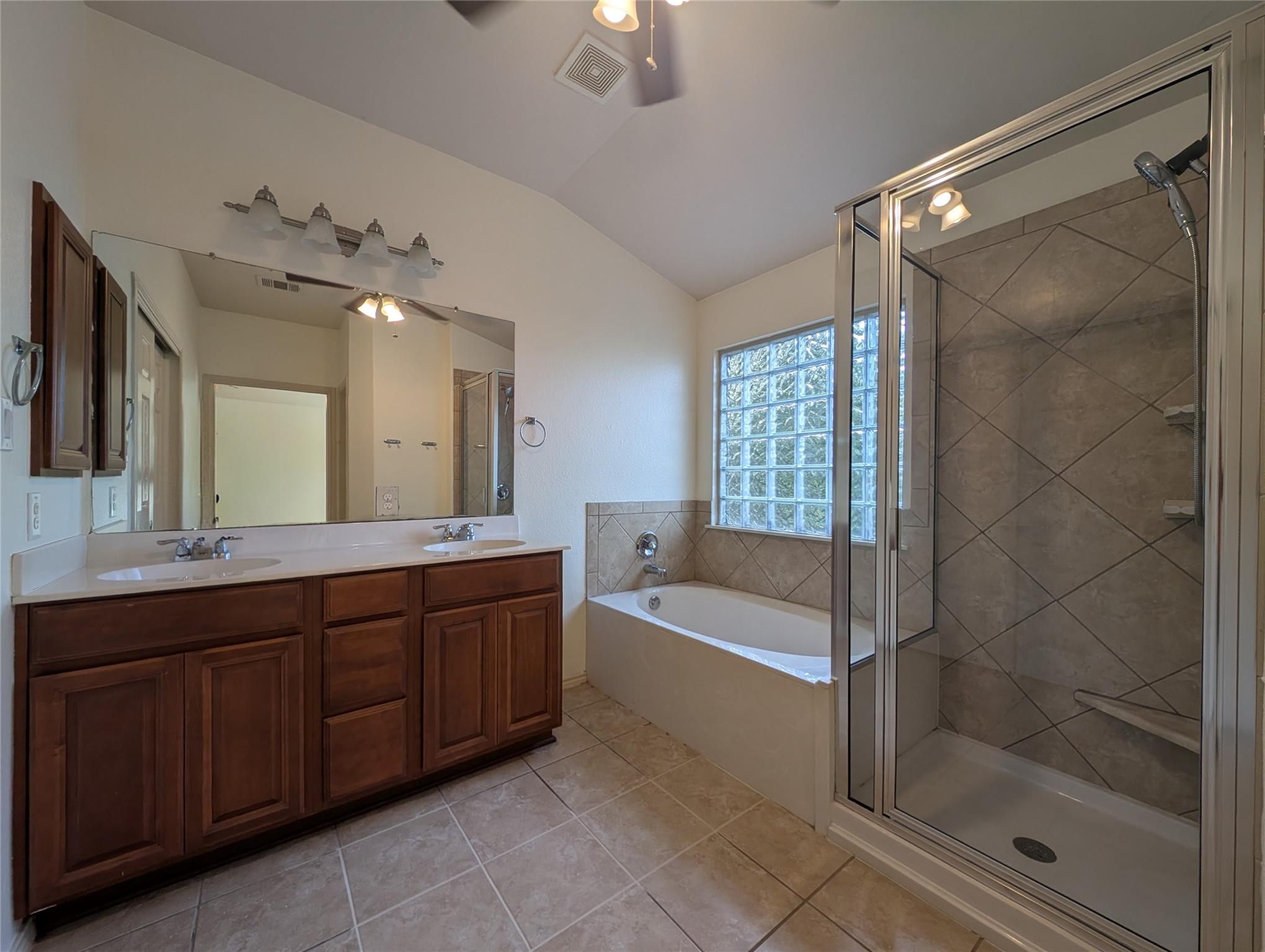 1602 Westmeadow Trl Property Photo 21