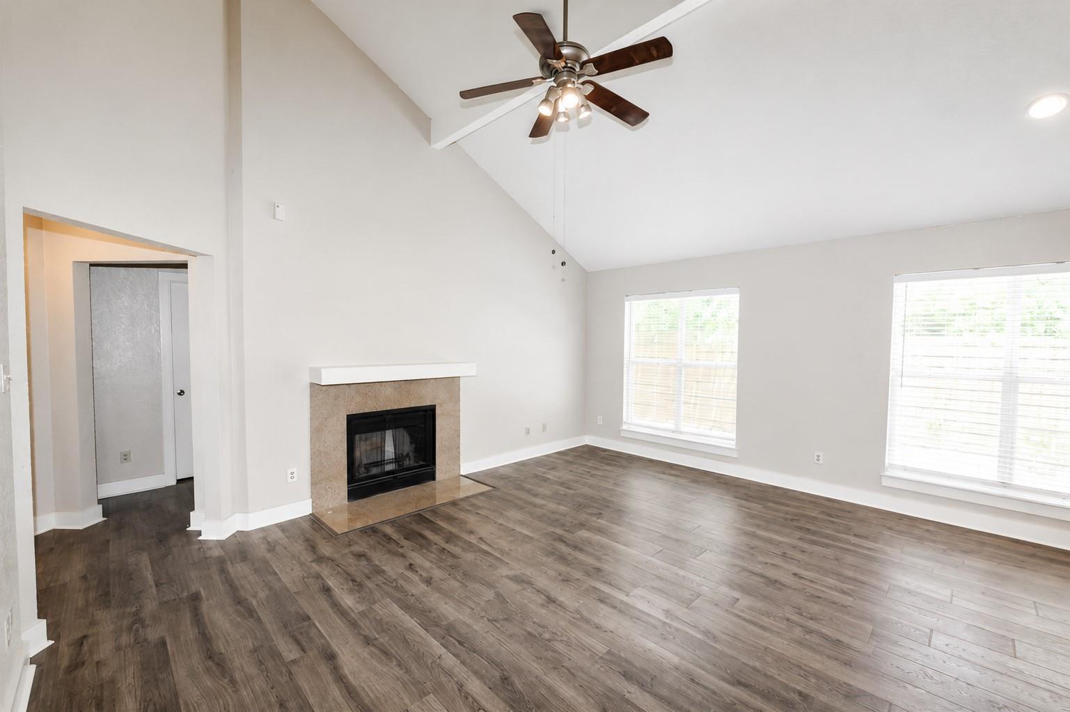 1302 Danbury Sq #a Property Photo 7