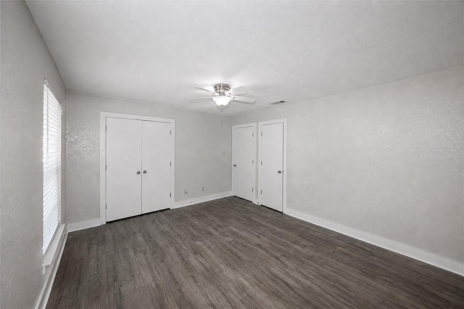 1302 Danbury Sq #a Property Photo 9