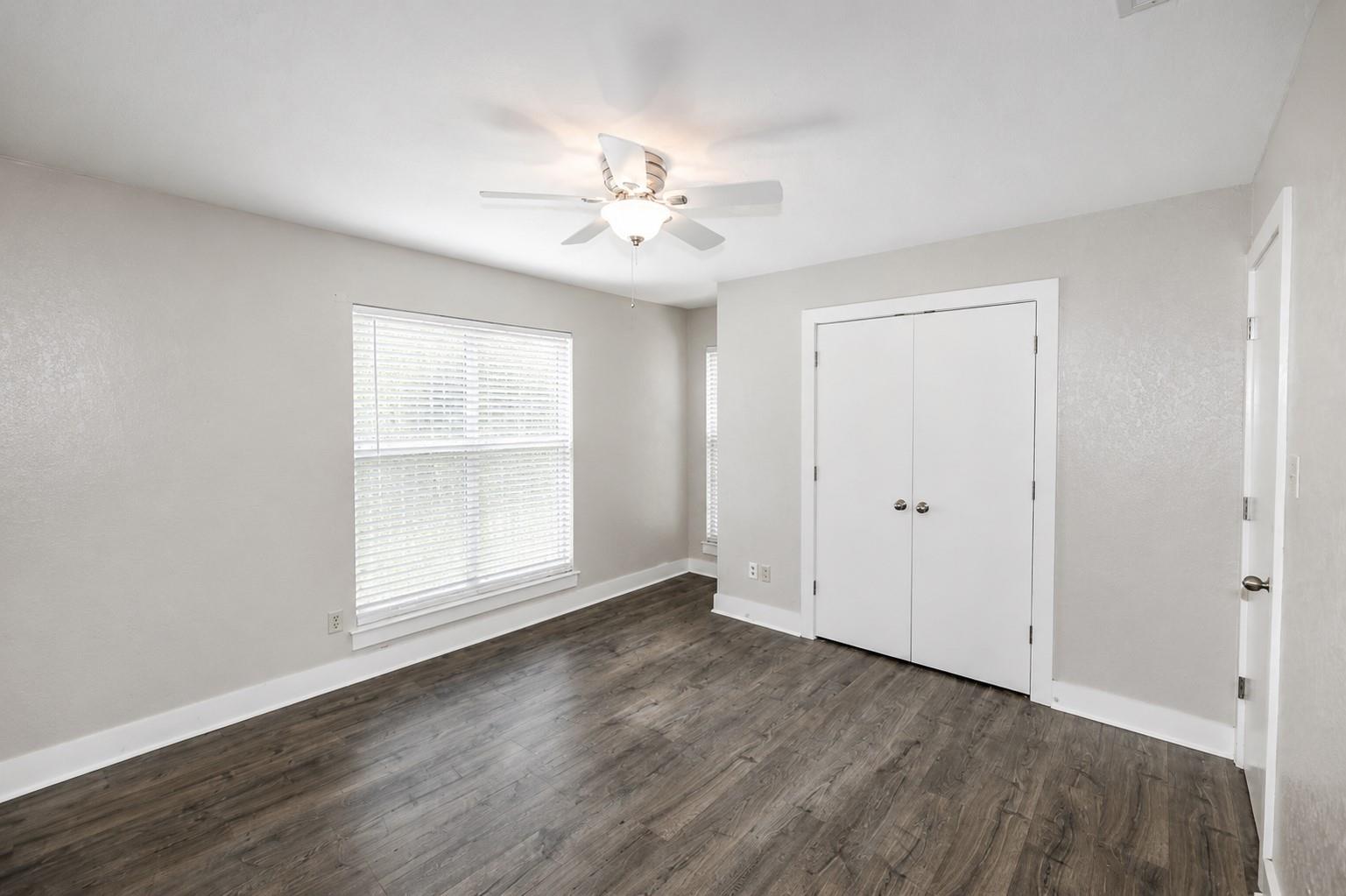 1302 Danbury Sq #a Property Photo 13