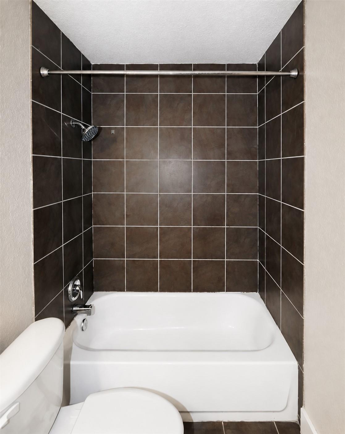 1302 Danbury Sq #a Property Photo 14