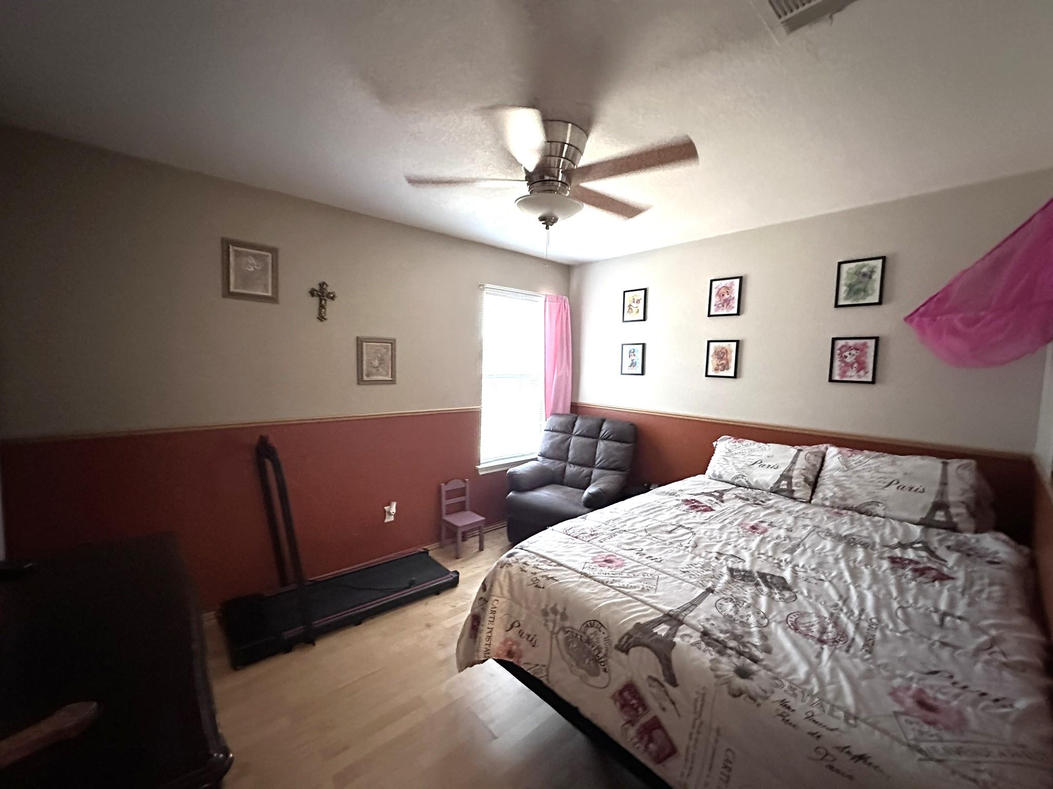 212 Meadow Park Dr Property Photo 10