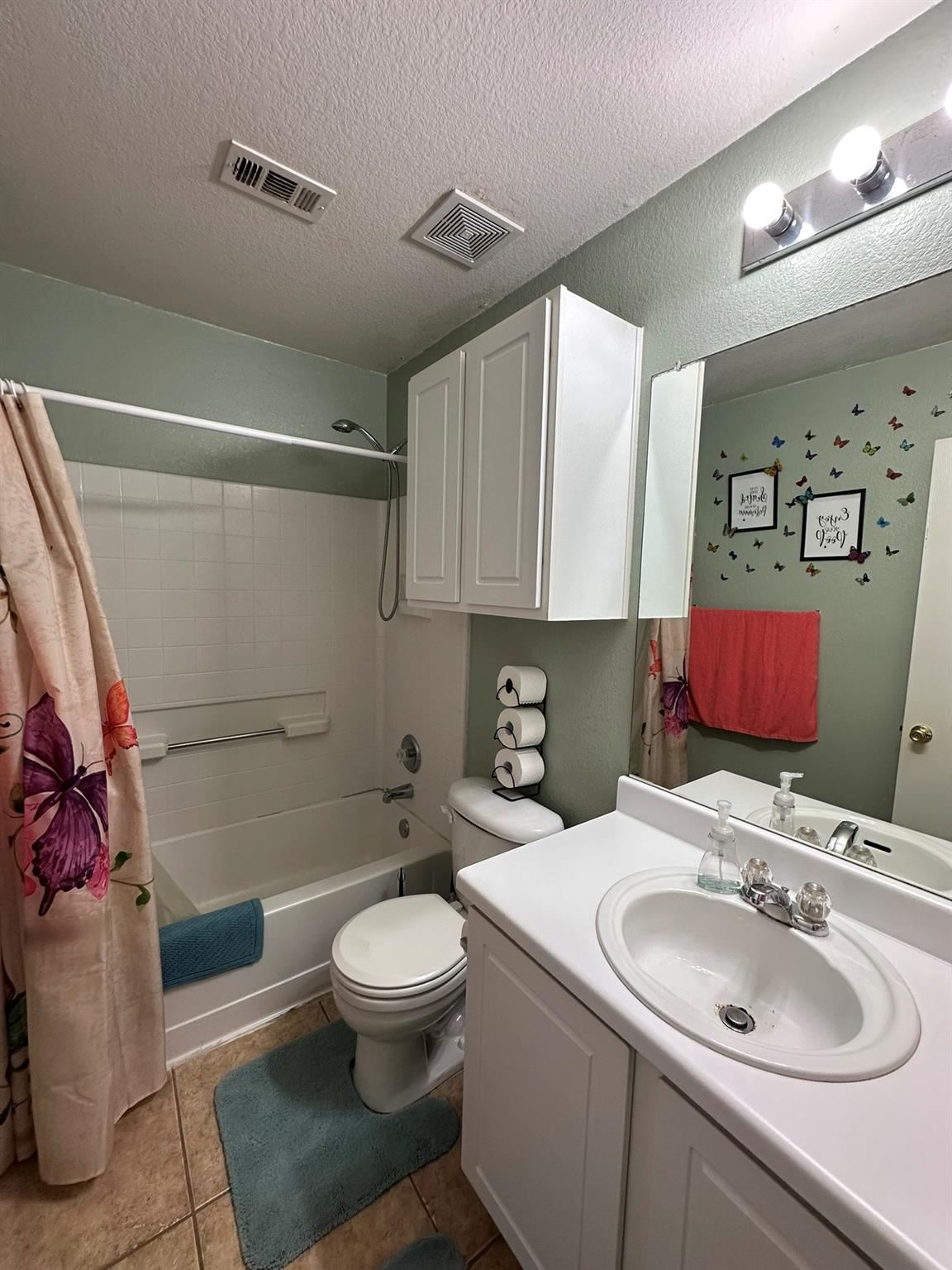 212 Meadow Park Dr Property Photo 11