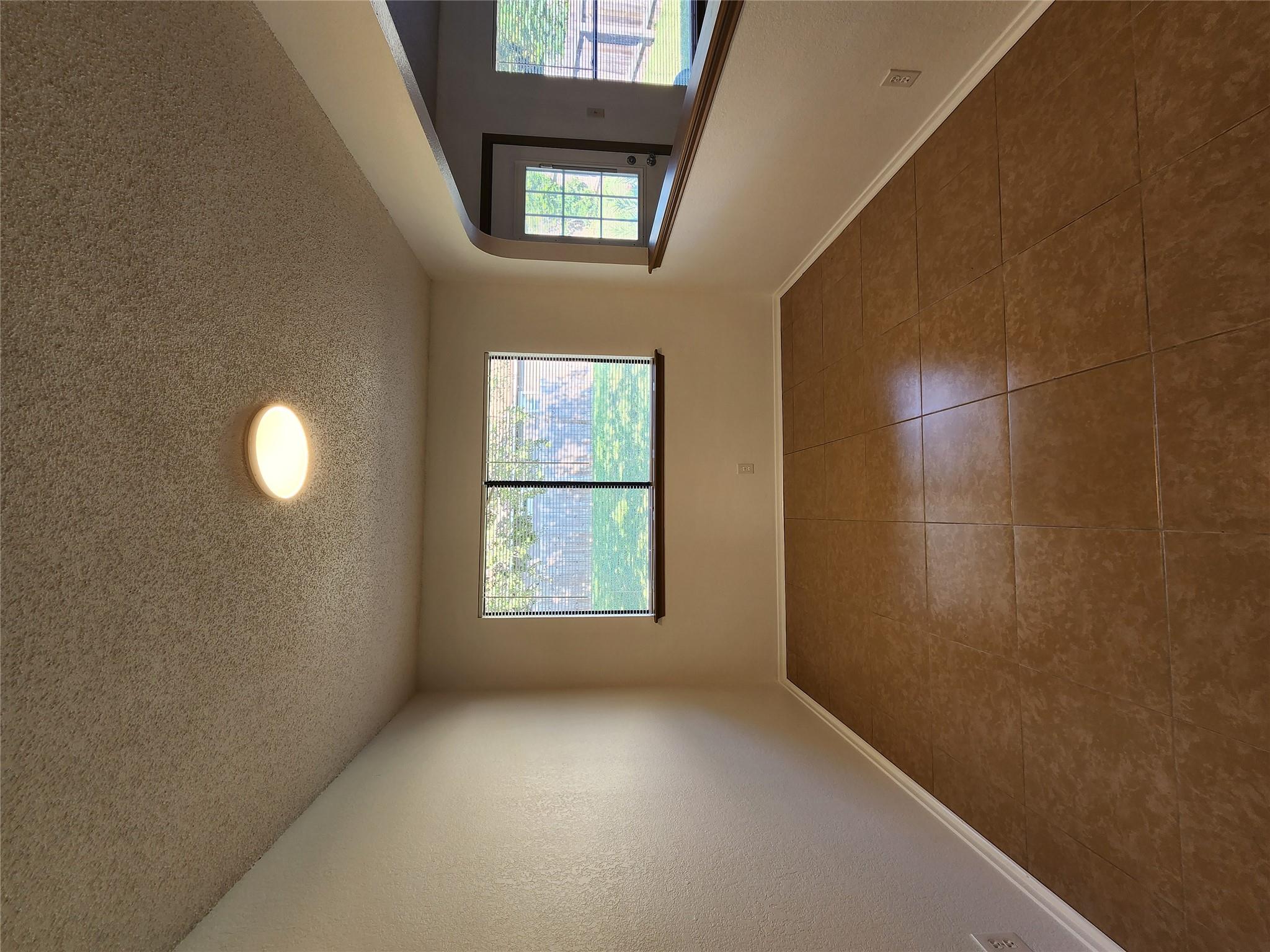 1807 Magazine St Property Photo 4