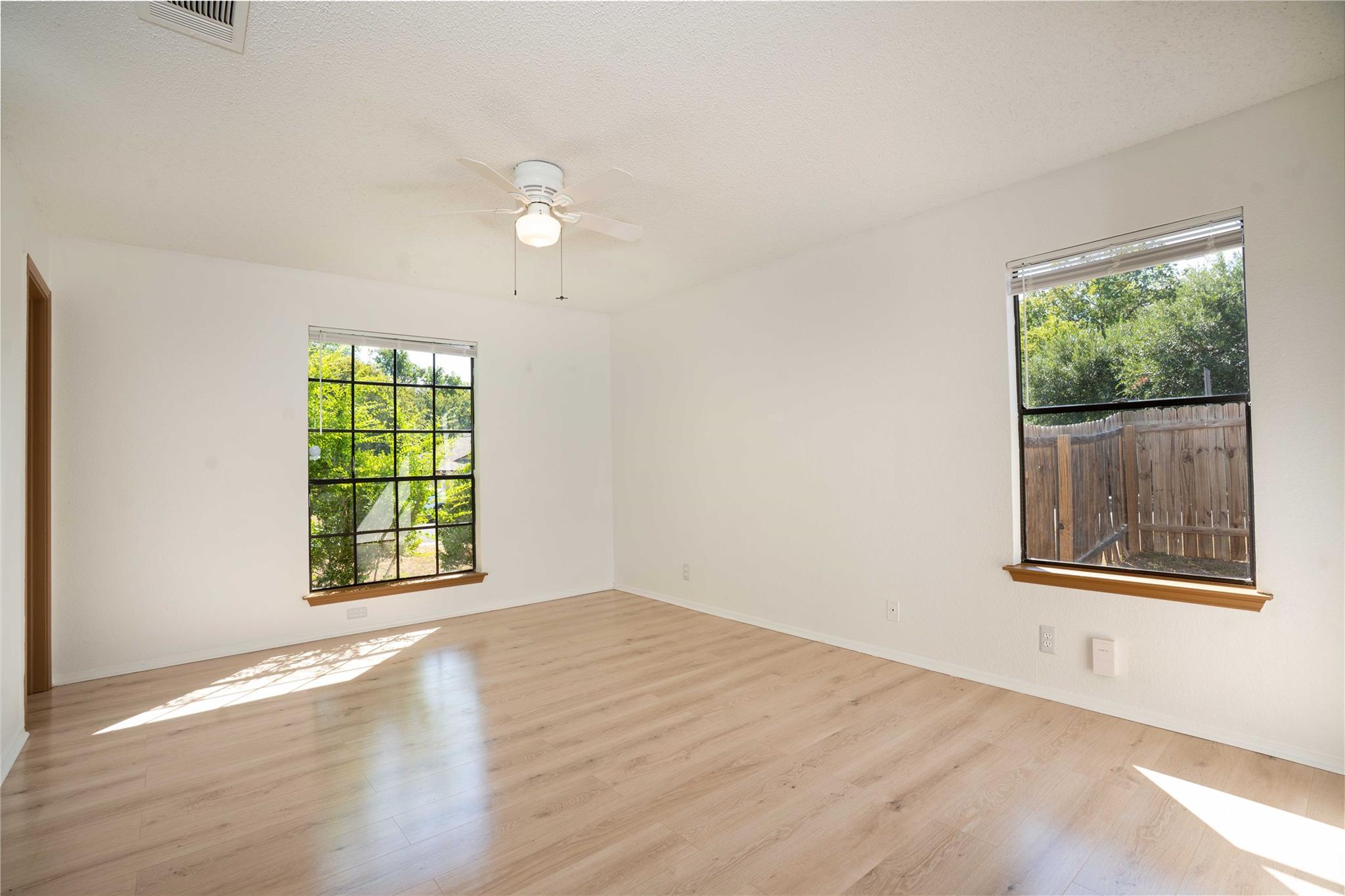 1807 Magazine St Property Photo 16