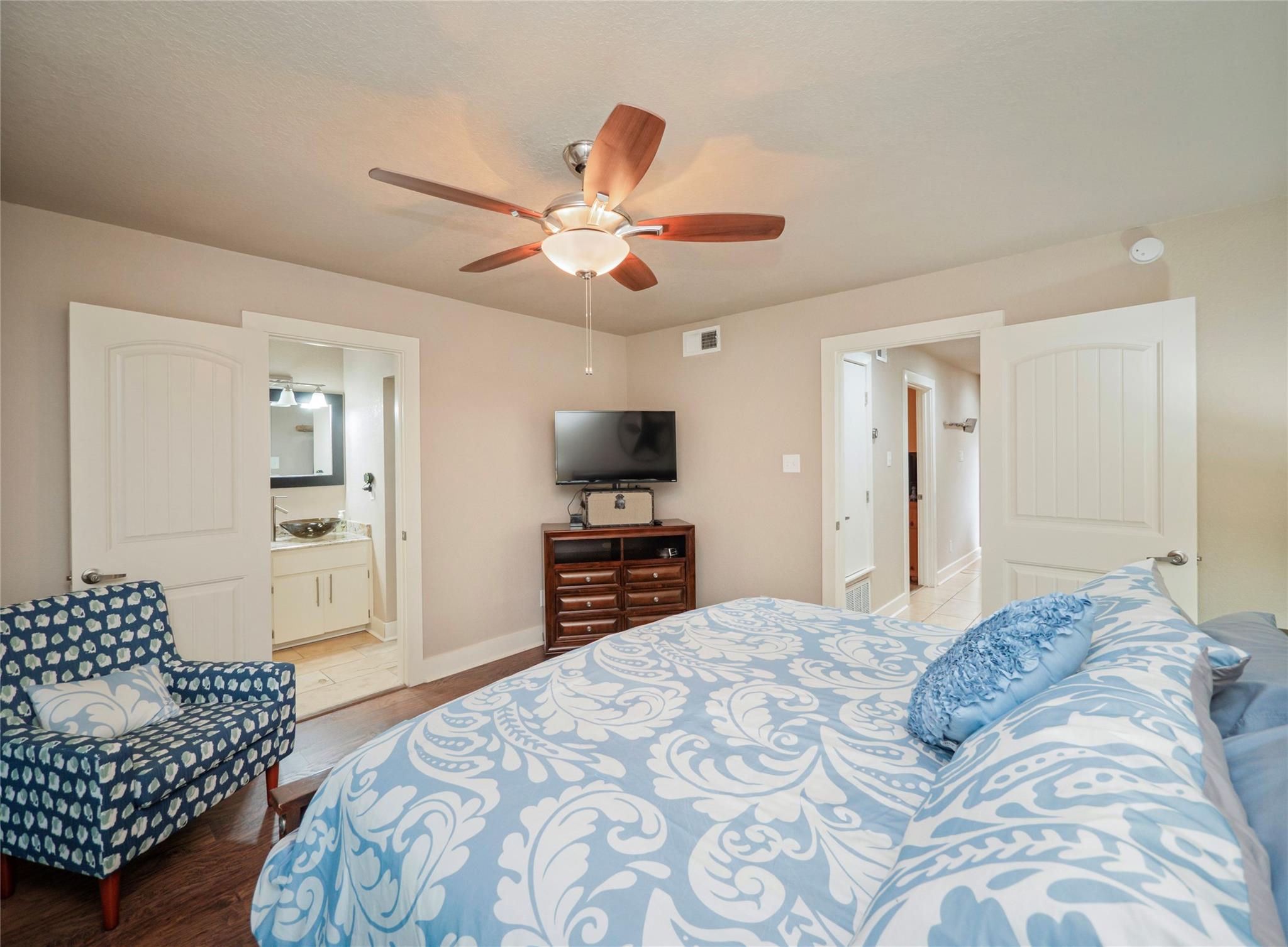704 Horseshoe Bay Blvd #l Property Photo 6