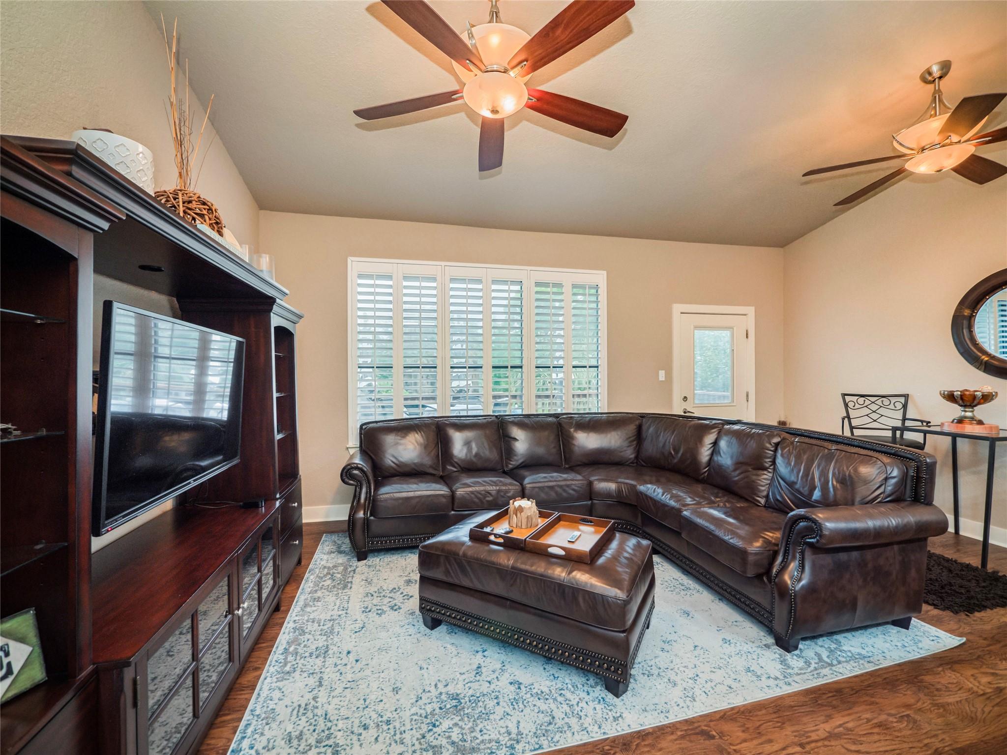 704 Horseshoe Bay Blvd #l Property Photo 14