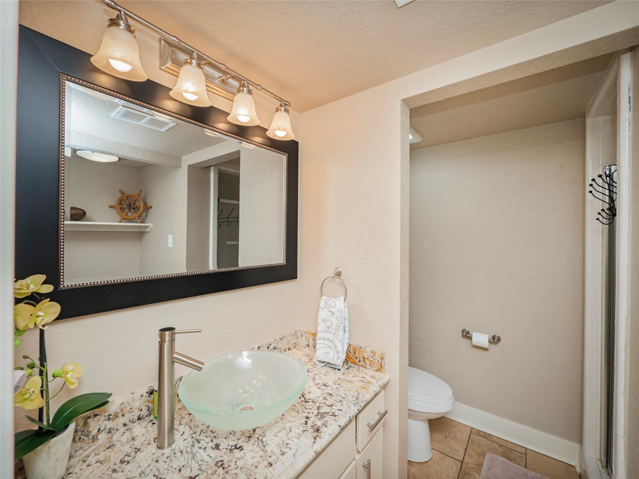 704 Horseshoe Bay Blvd #l Property Photo 25