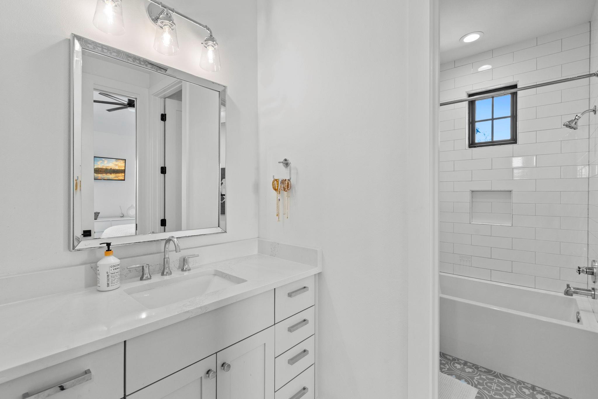 1408 Likeness Rd Property Photo 27