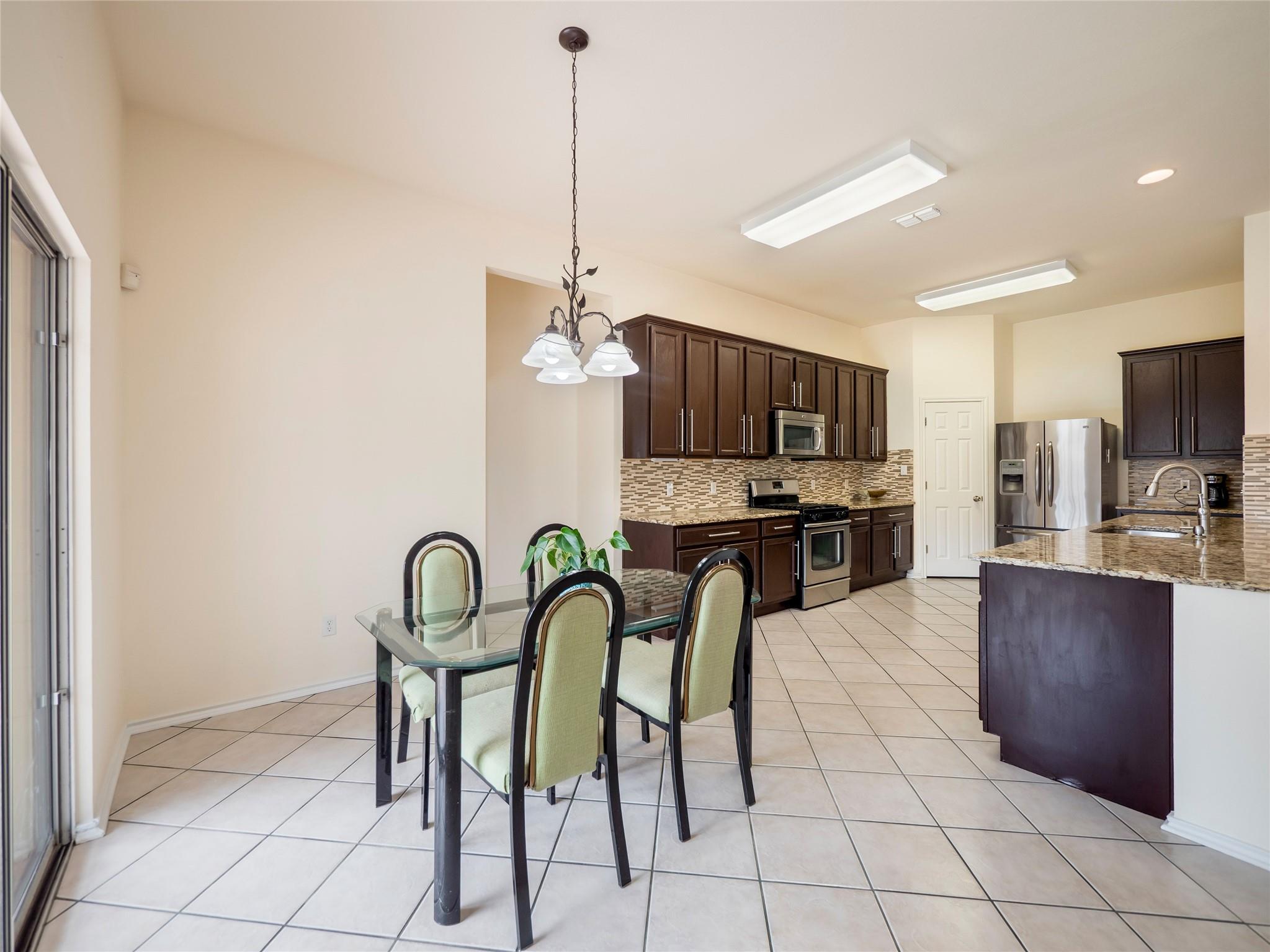 15617 Staffordshire Ln Property Photo 15