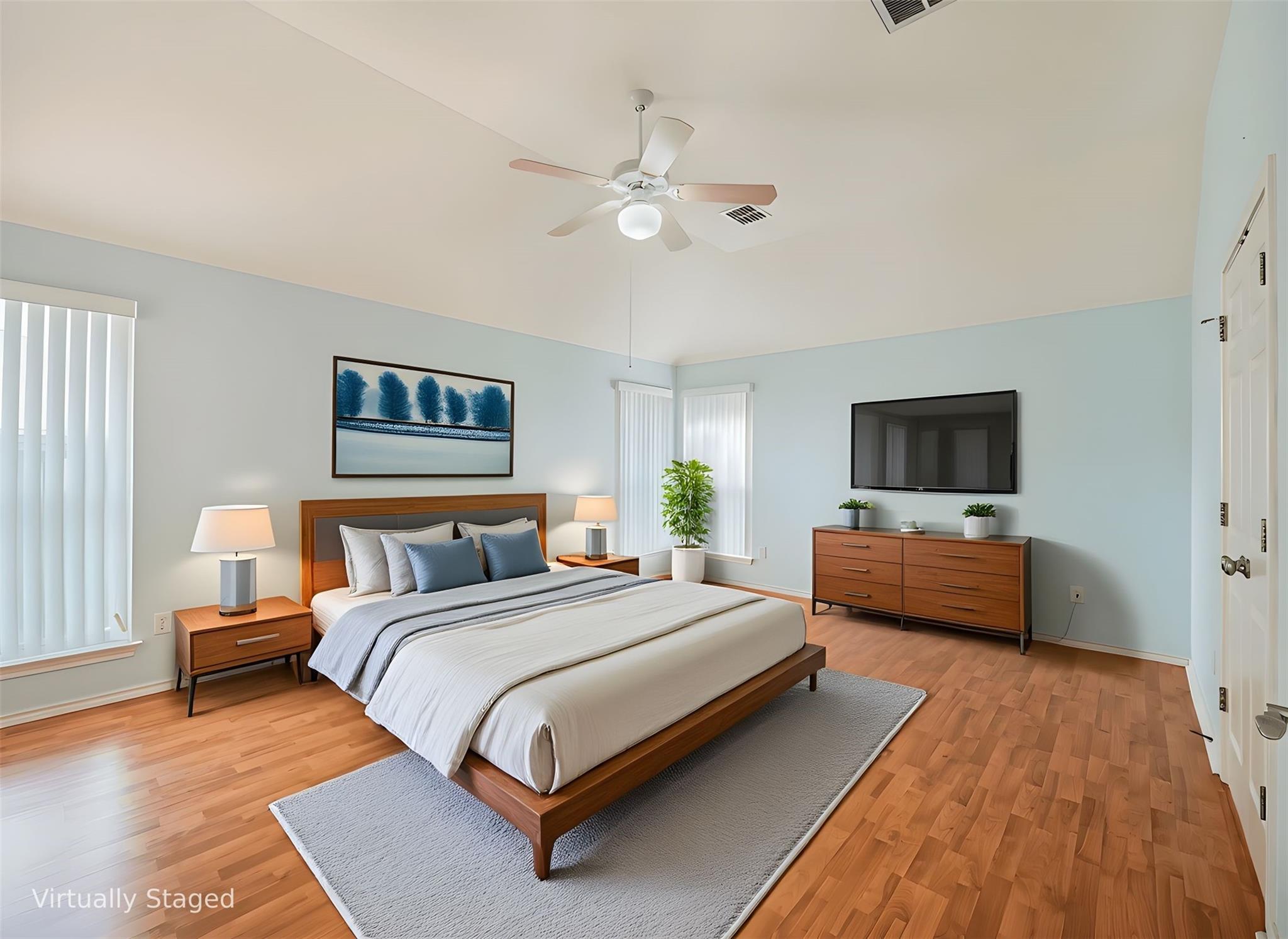 15617 Staffordshire Ln Property Photo 16