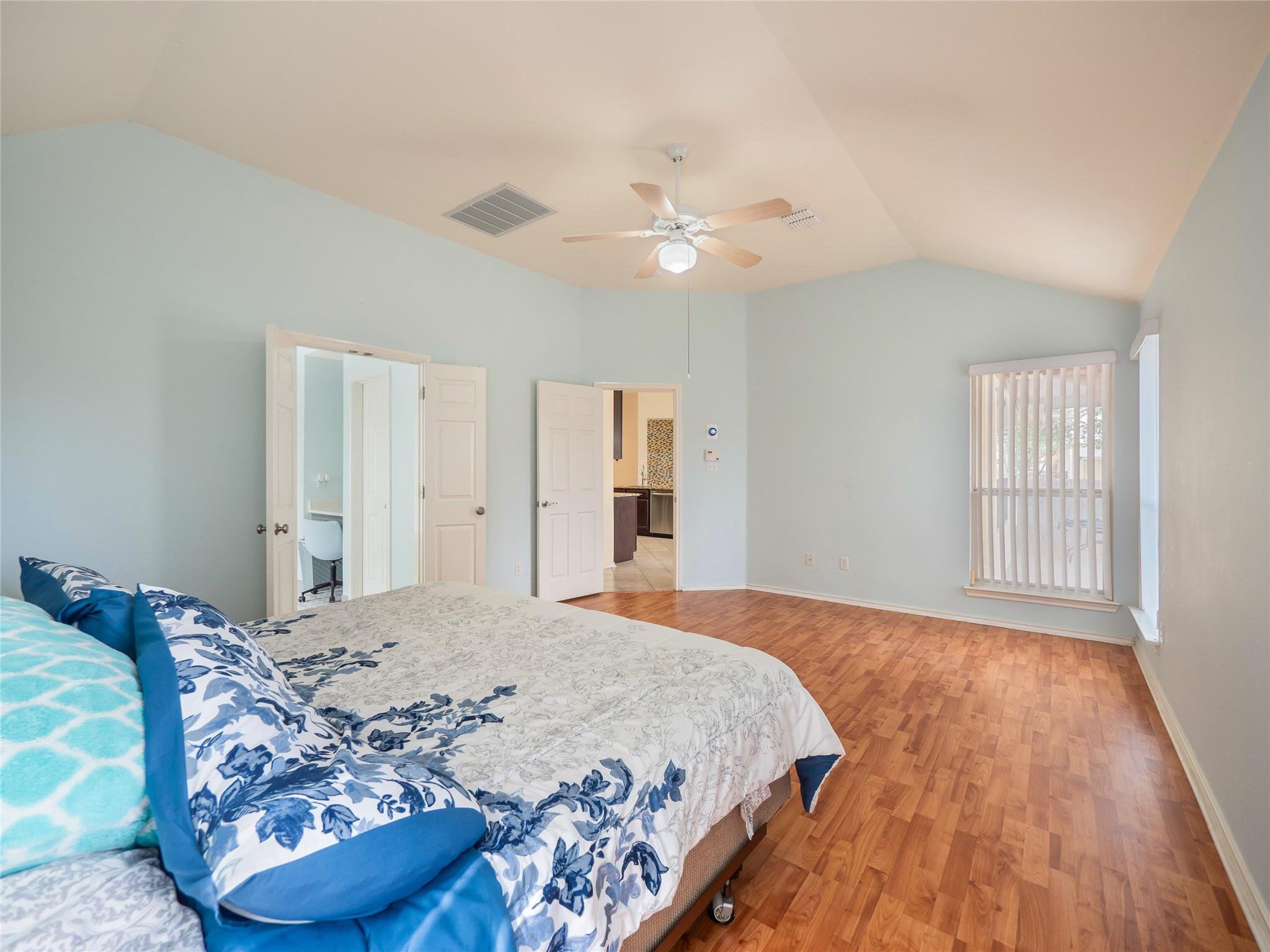 15617 Staffordshire Ln Property Photo 18