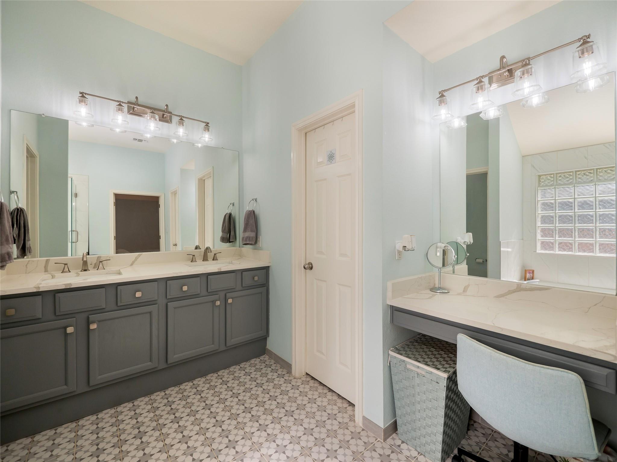 15617 Staffordshire Ln Property Photo 19