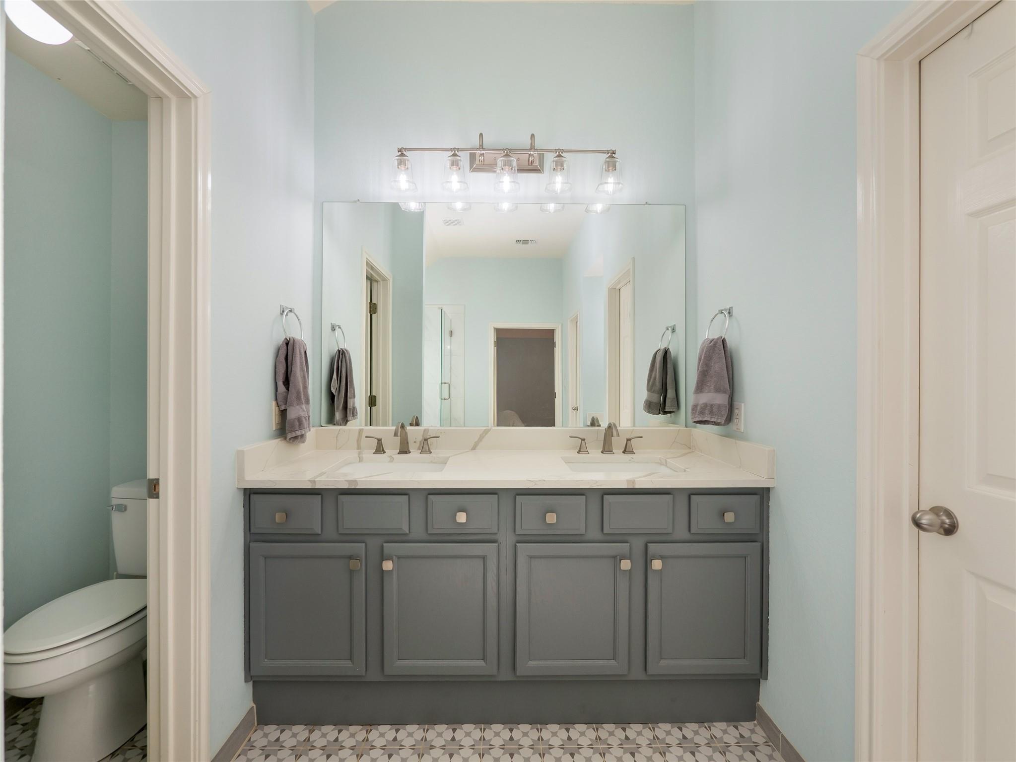 15617 Staffordshire Ln Property Photo 20