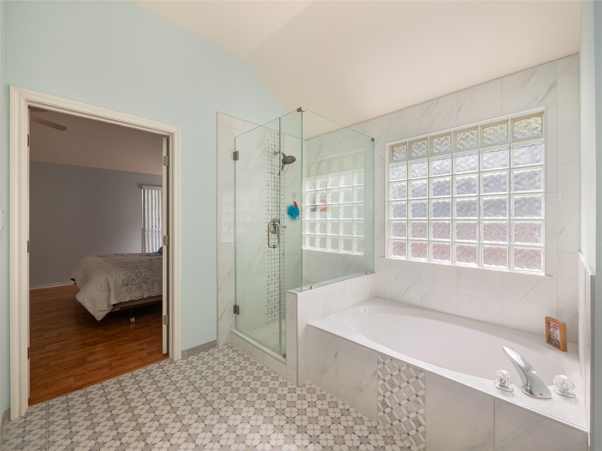 15617 Staffordshire Ln Property Photo 21