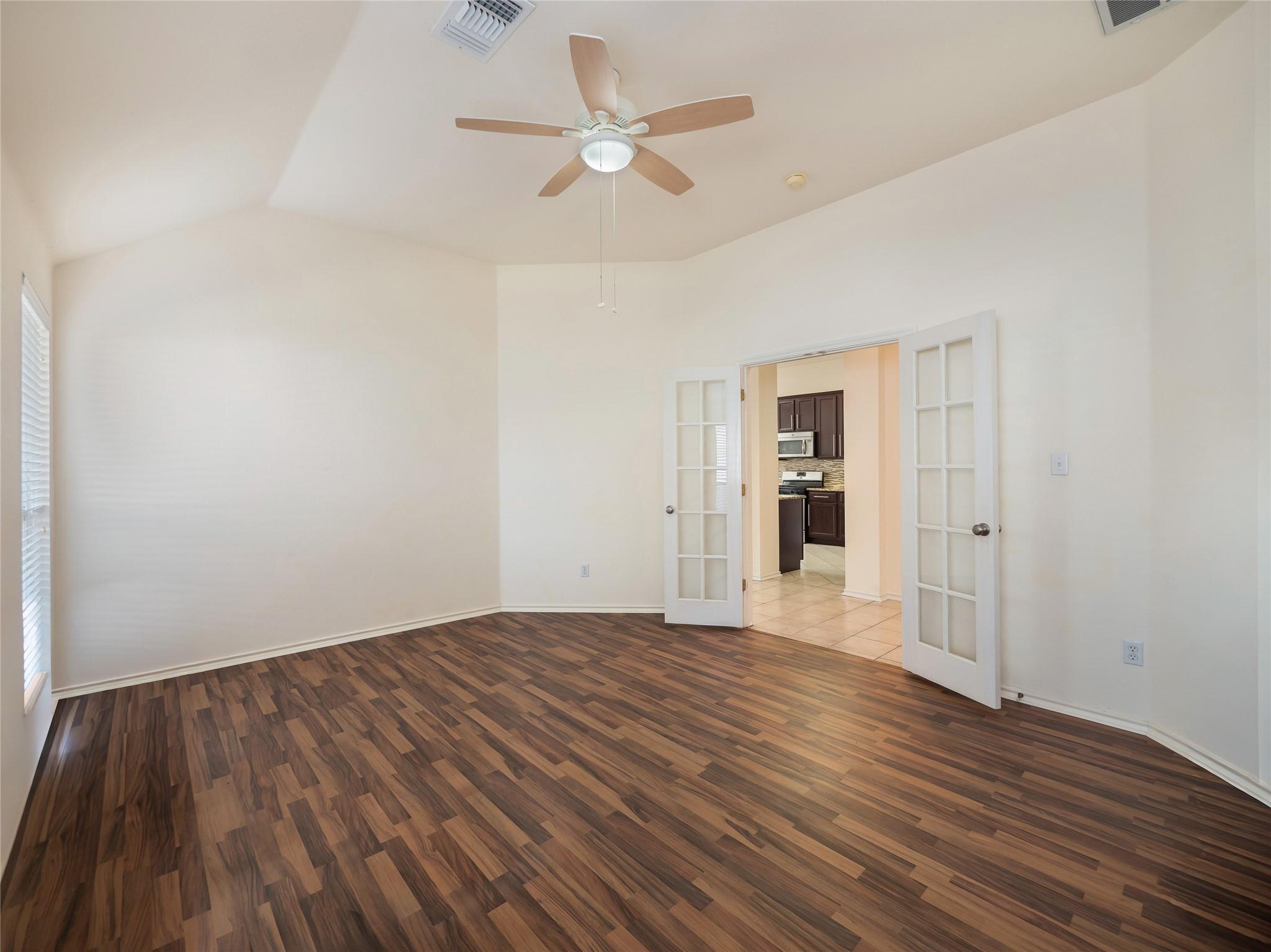 15617 Staffordshire Ln Property Photo 23