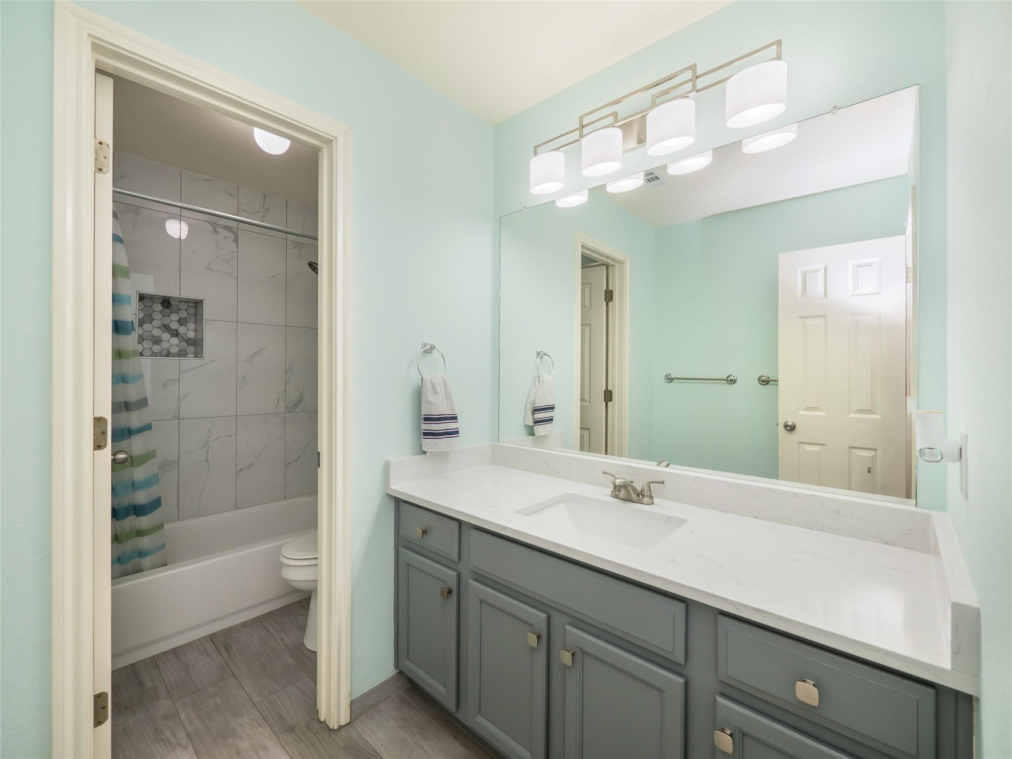 15617 Staffordshire Ln Property Photo 24