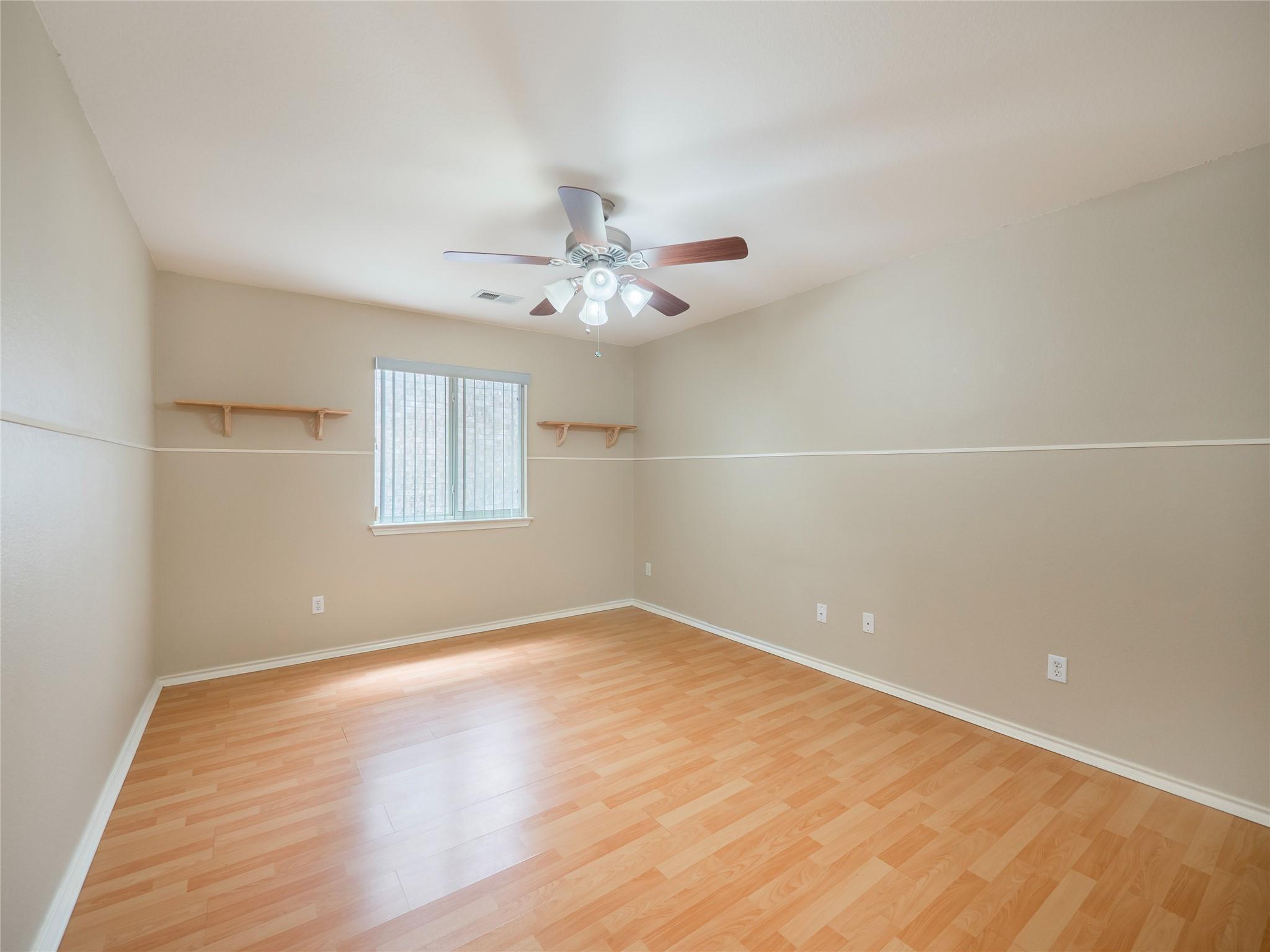 15617 Staffordshire Ln Property Photo 28