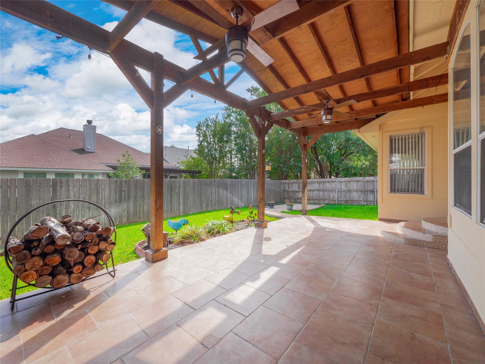 15617 Staffordshire Ln Property Photo 33