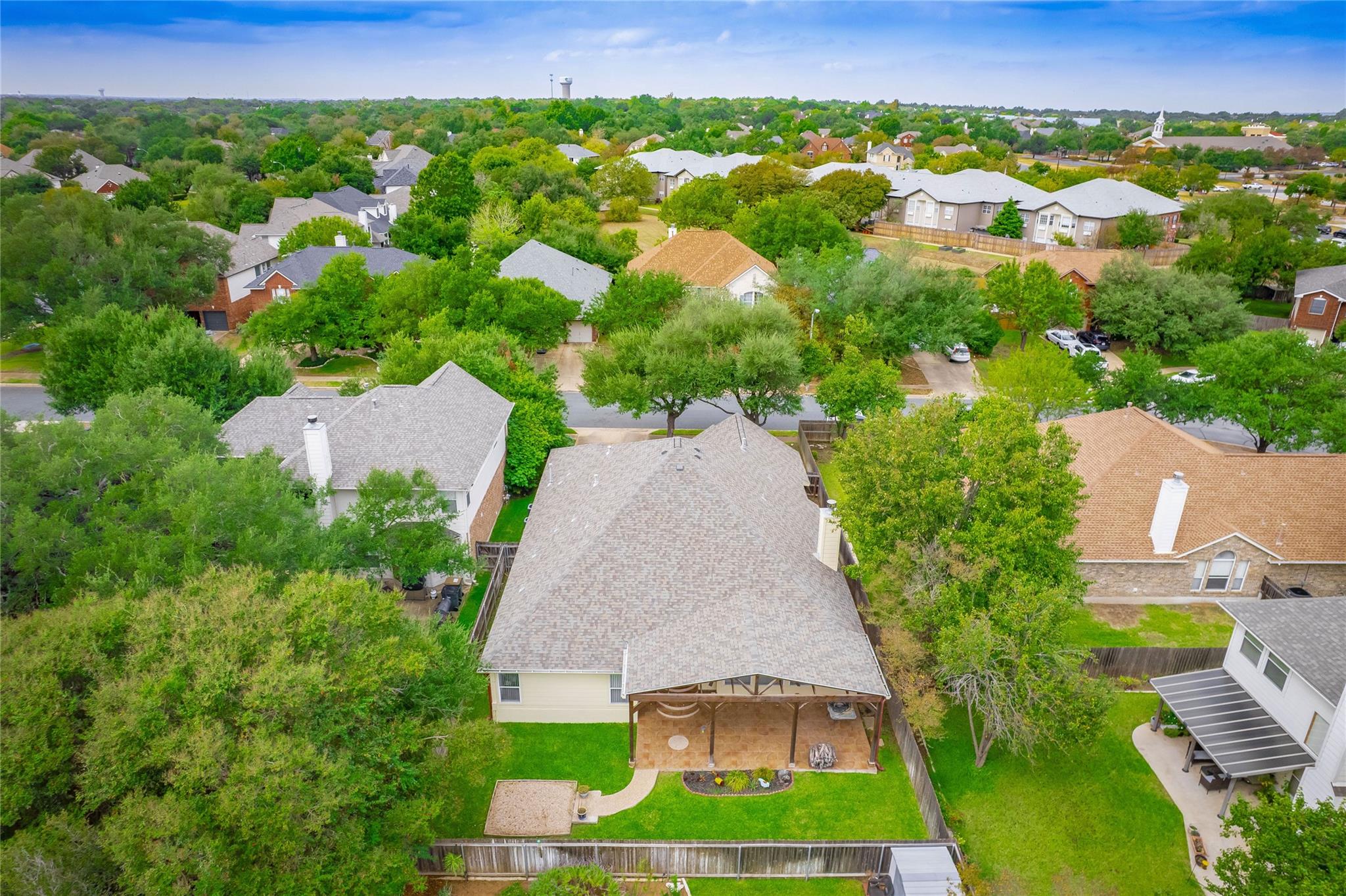 15617 Staffordshire Ln Property Photo 37