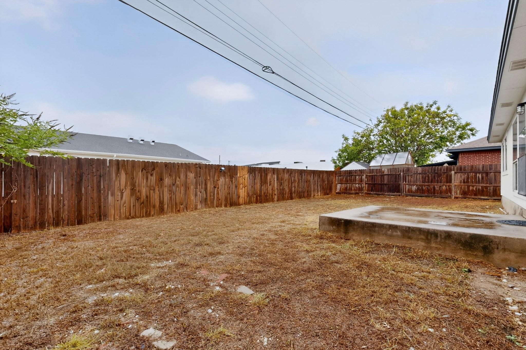 2447 Roundabout Ln Property Photo 39