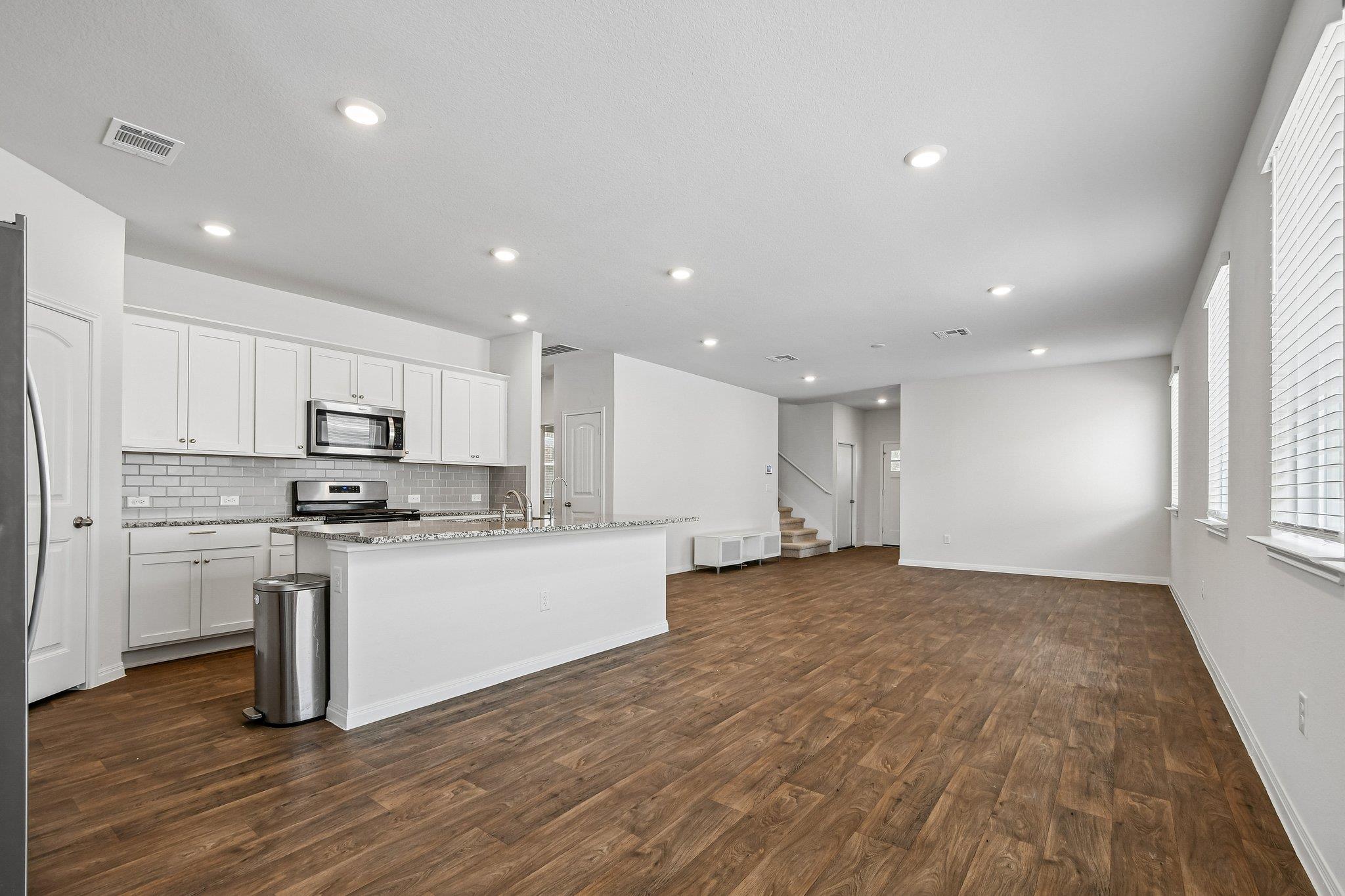 405 Mais Dr Property Photo 2