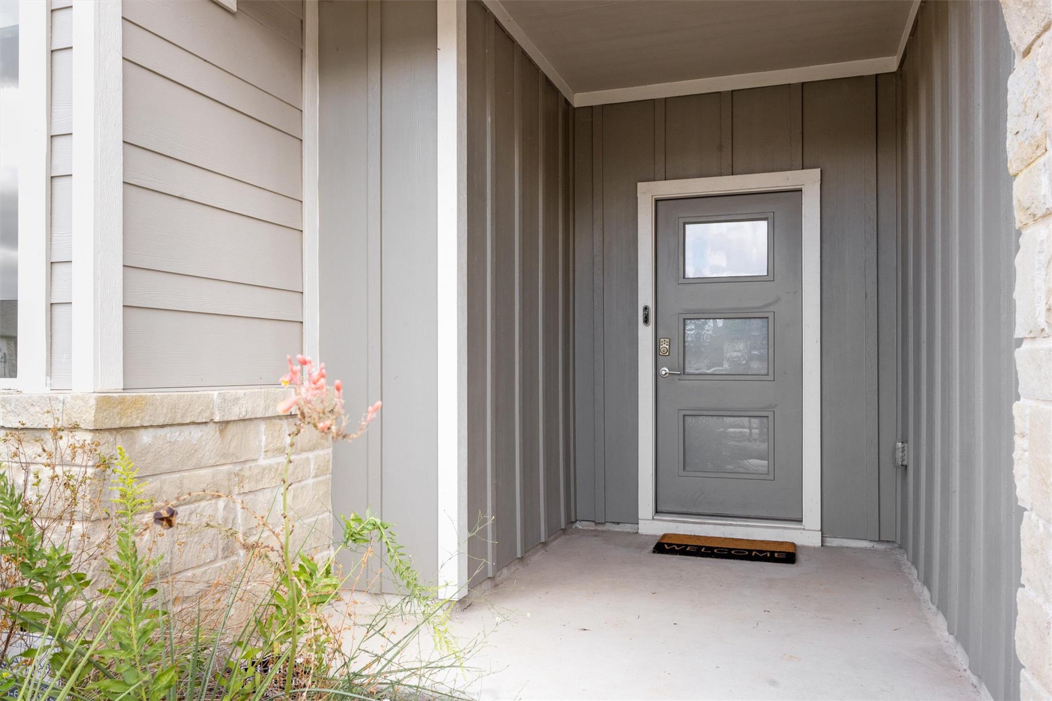 14317 Cantarra Dr Property Photo 4