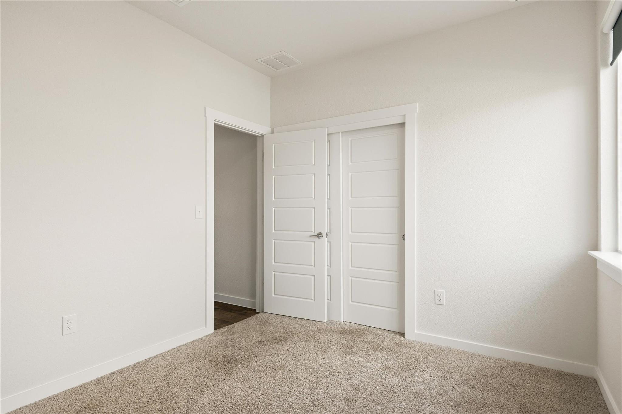 14317 Cantarra Dr Property Photo 23