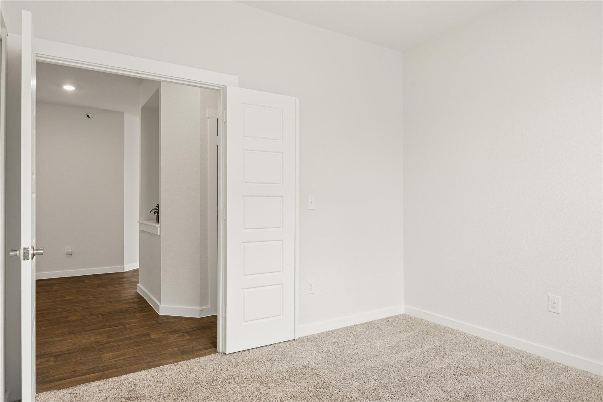 14317 Cantarra Dr Property Photo 25