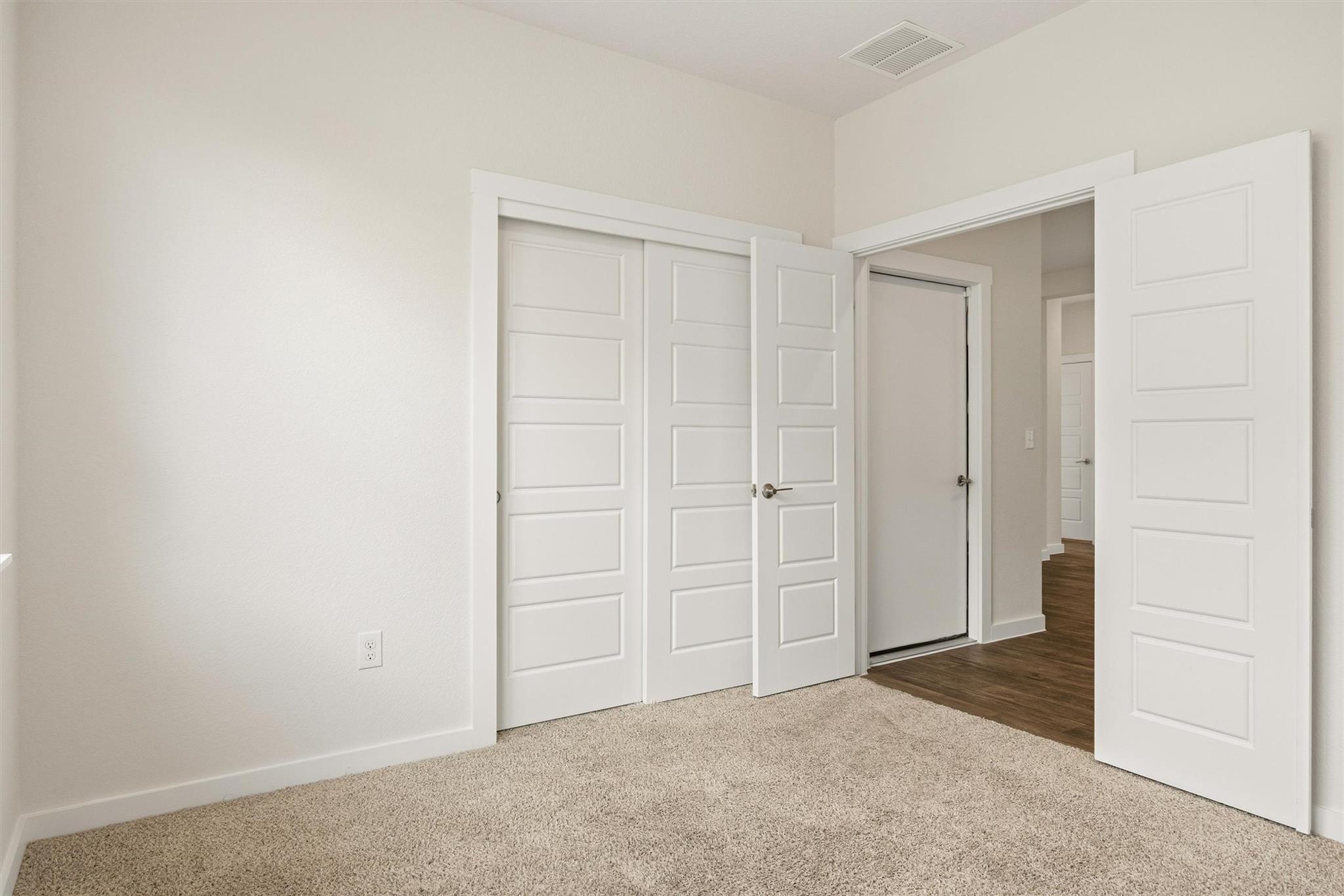 14317 Cantarra Dr Property Photo 26
